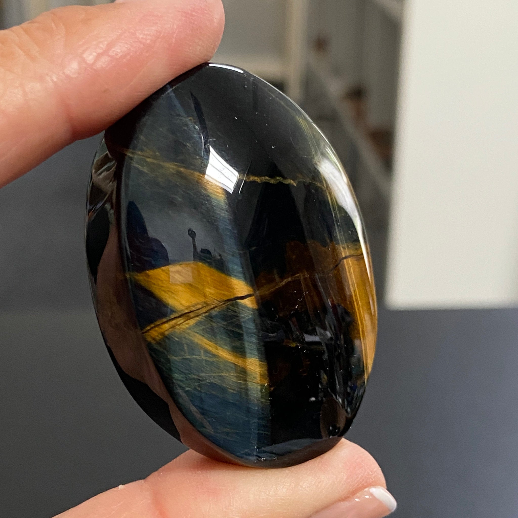 Premium Tigers Eye Palmstone