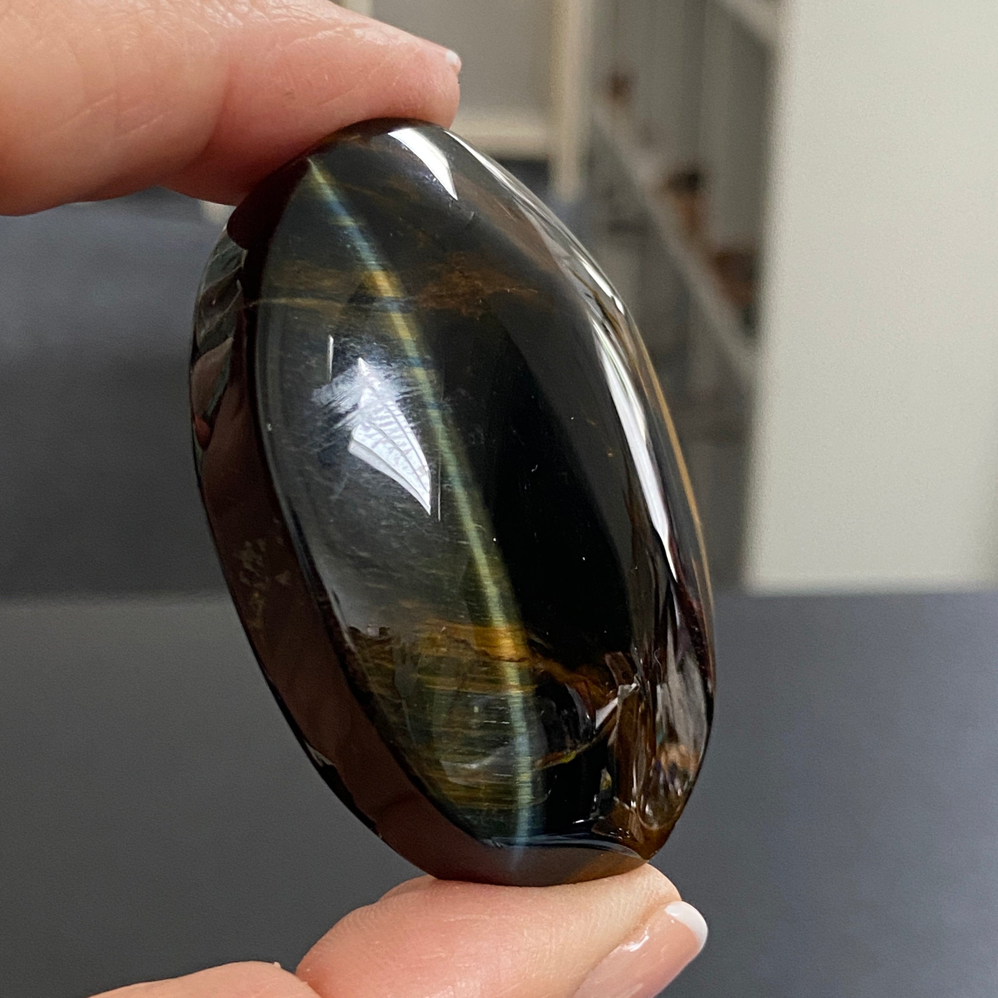 Premium Tigers Eye Palmstone