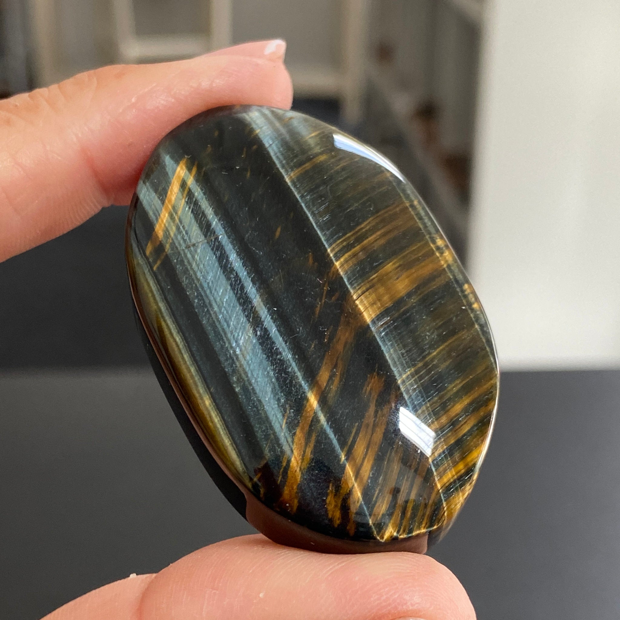 Premium Tigers Eye Palmstone