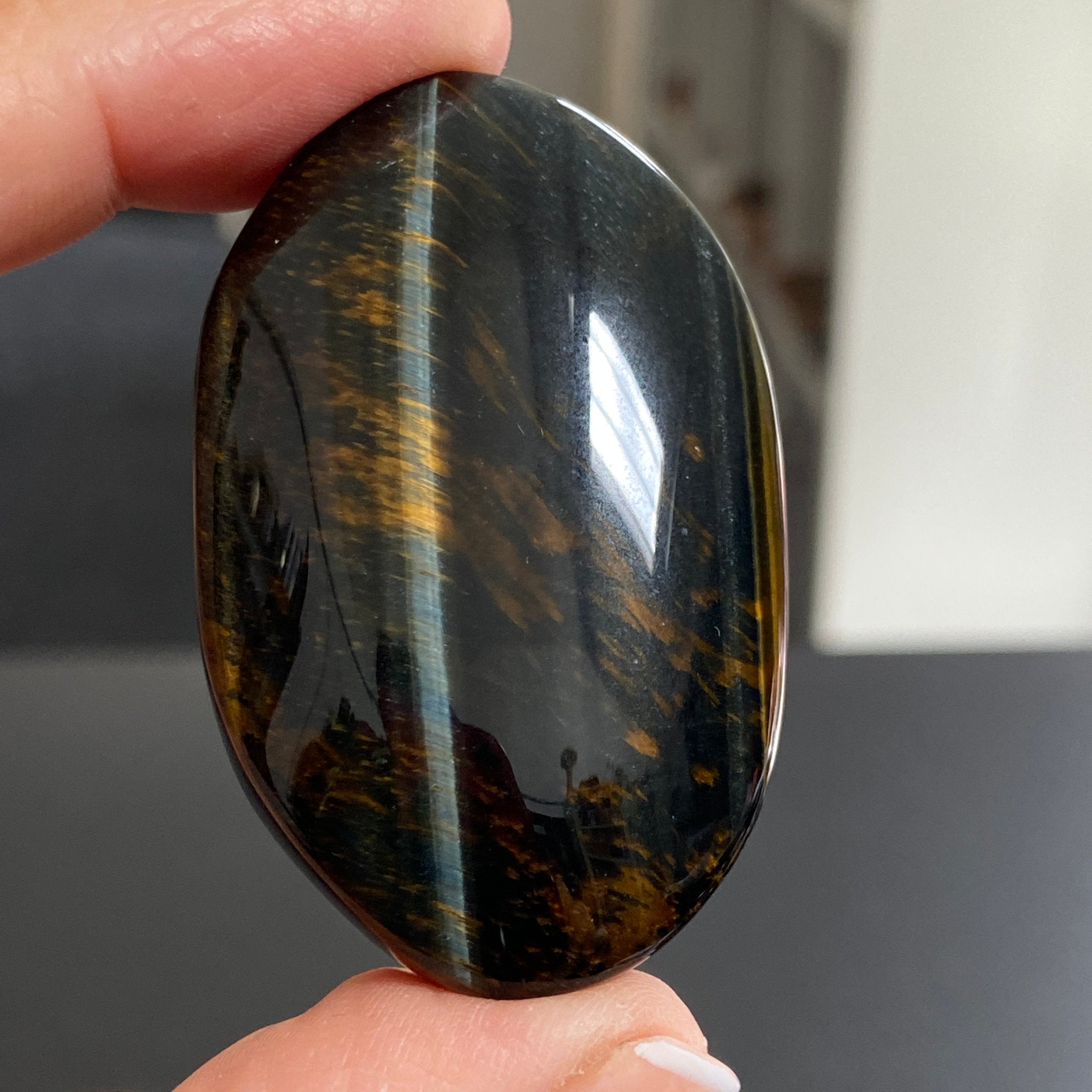 Premium Tigers Eye Palmstone