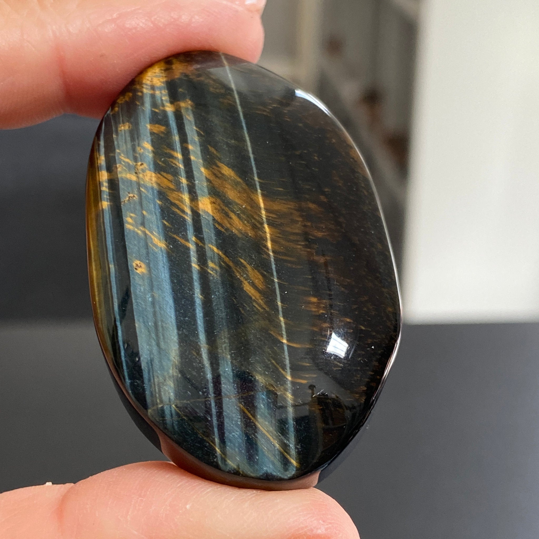 Premium Tigers Eye Palmstone
