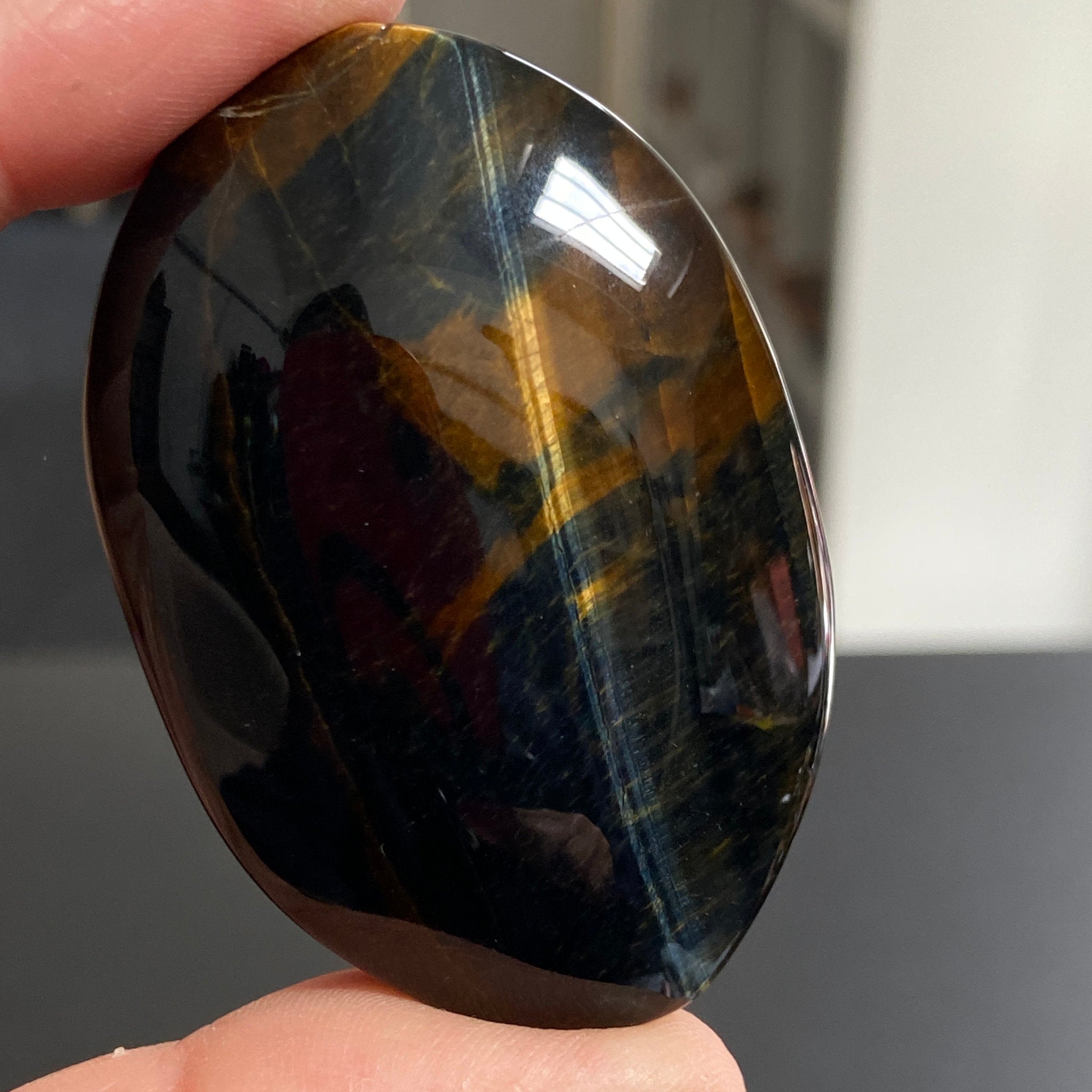 Premium Tigers Eye Palmstone
