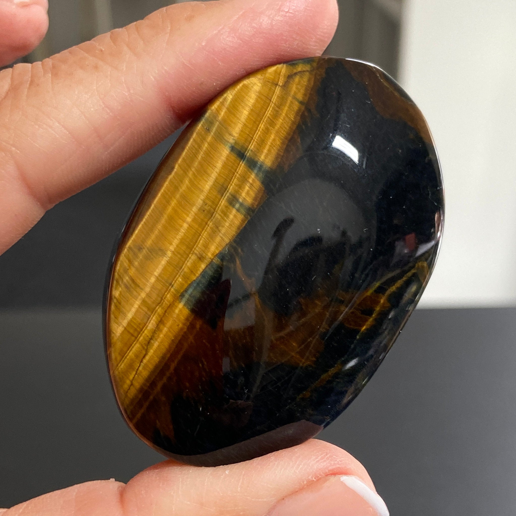 Premium Tigers Eye Palmstone