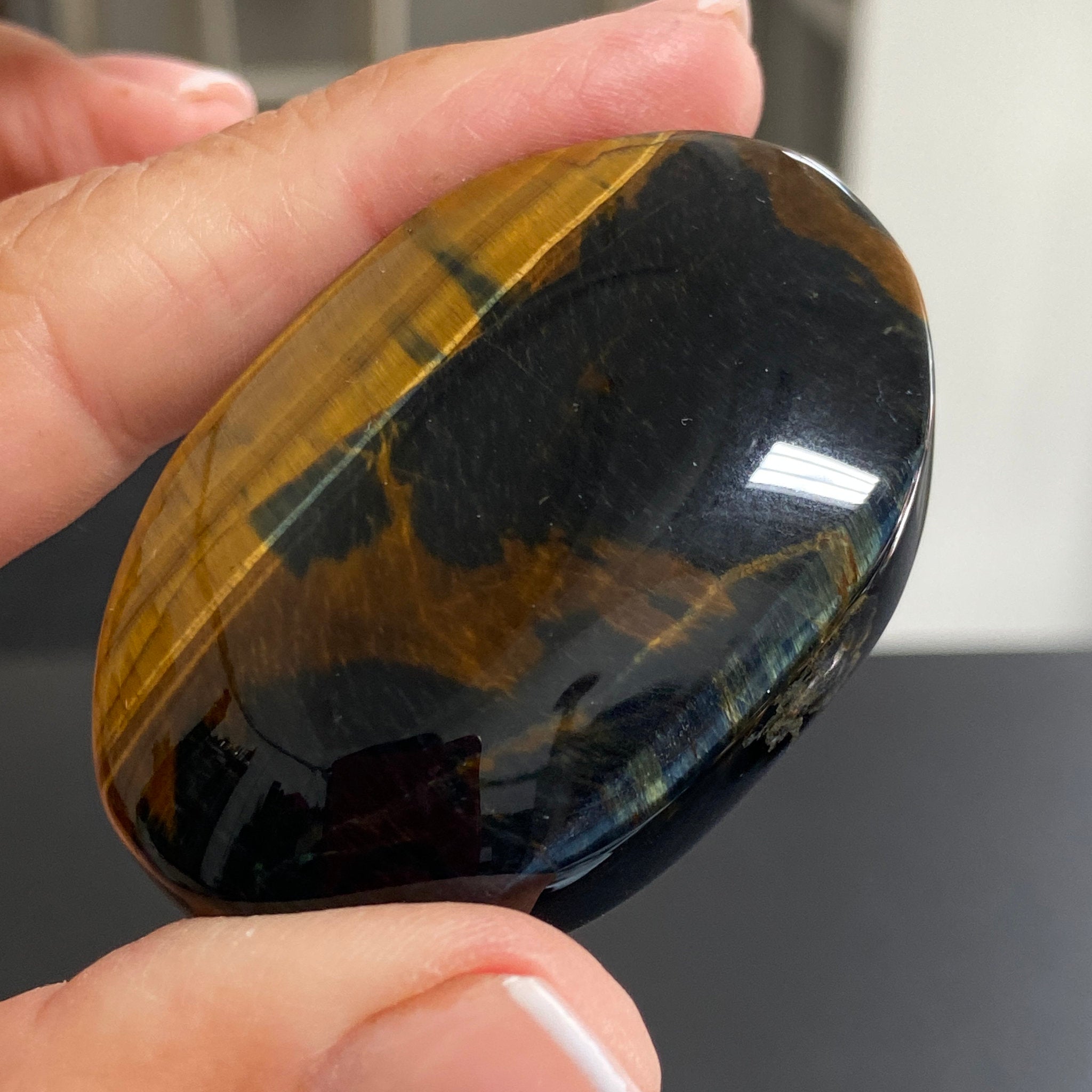 Premium Tigers Eye Palmstone