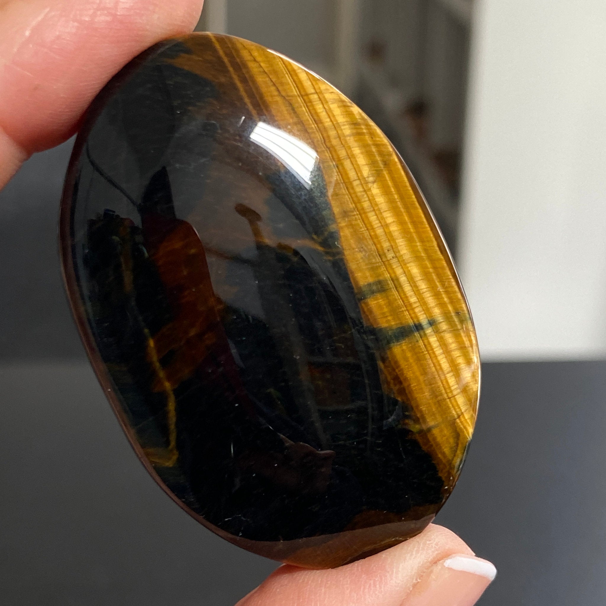 Premium Tigers Eye Palmstone