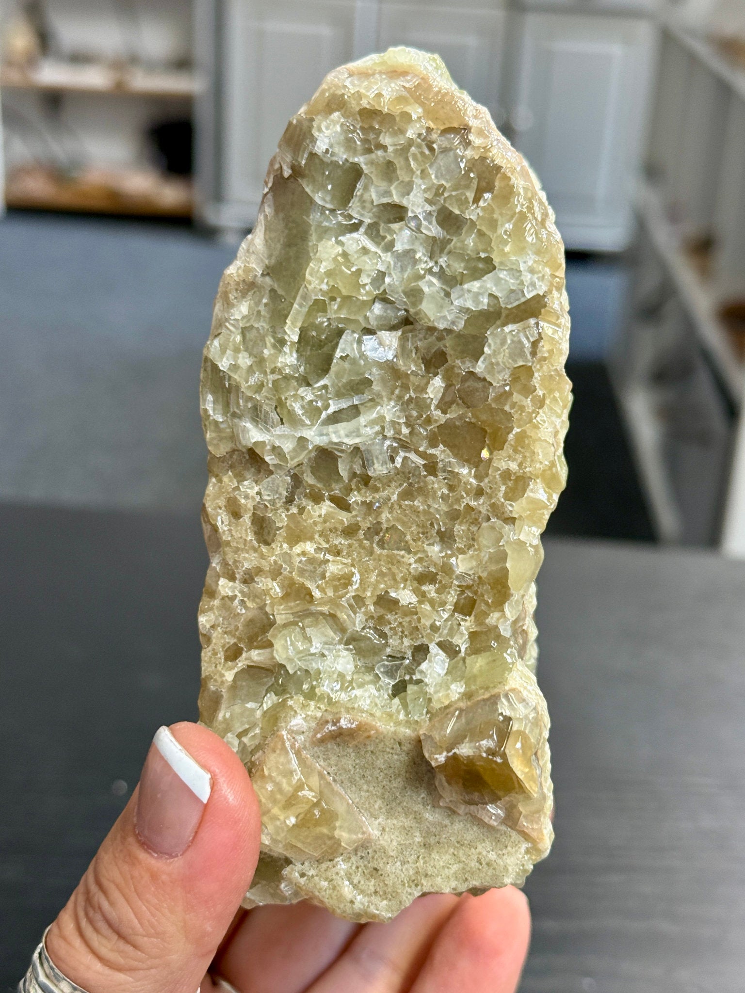 💚 Natural Green Calcite – Morocco