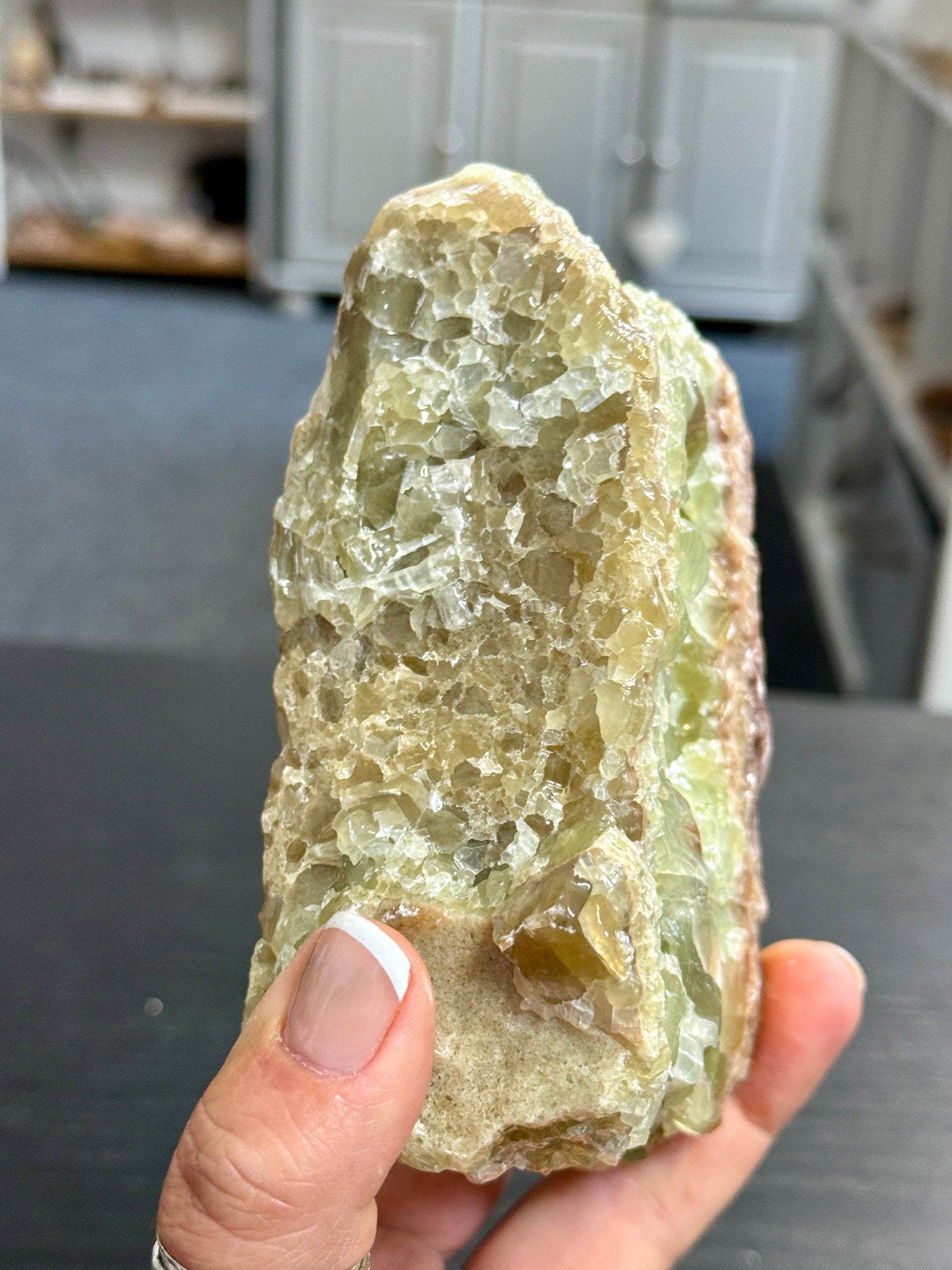 💚 Natural Green Calcite – Morocco