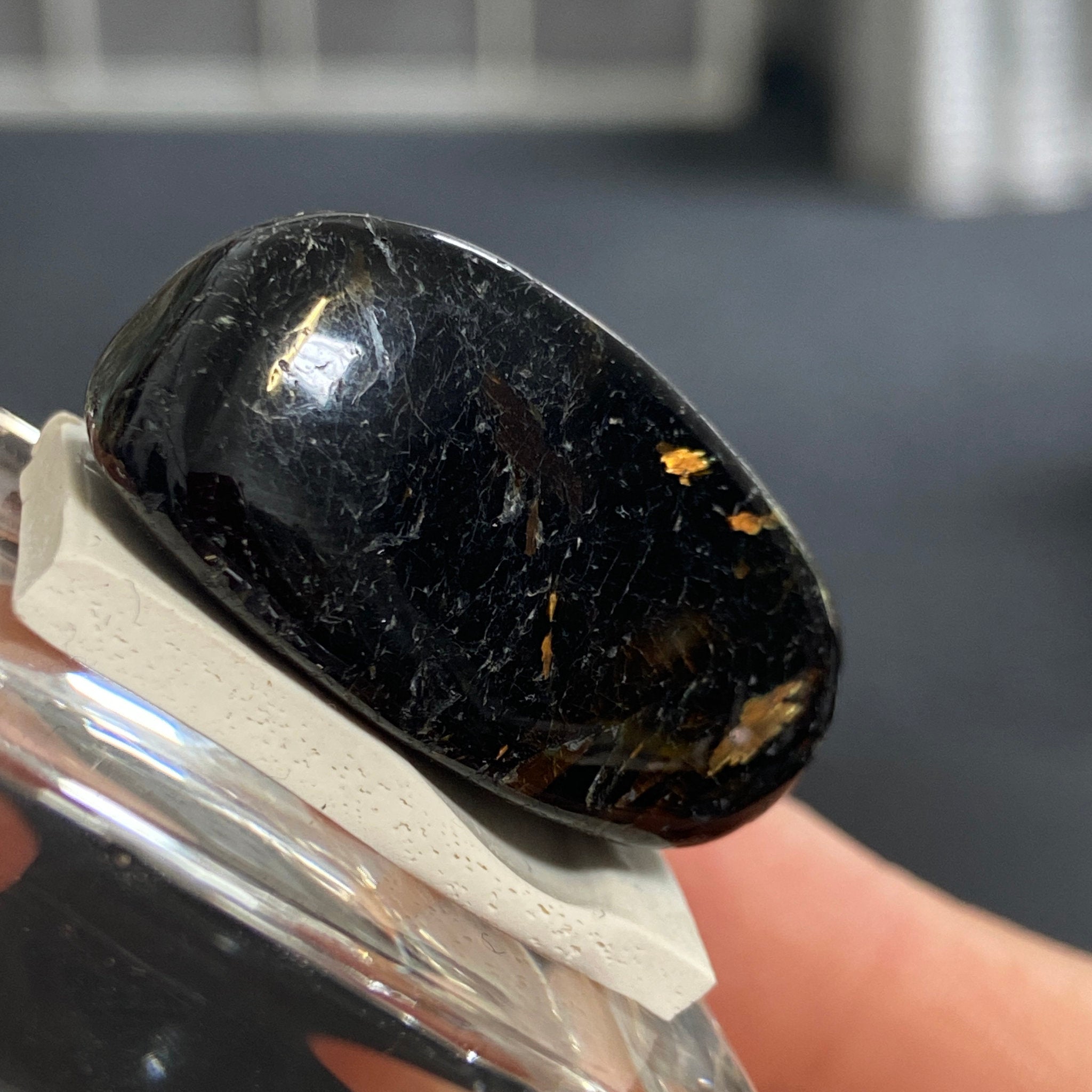 AAA Nuummite – Greenland
