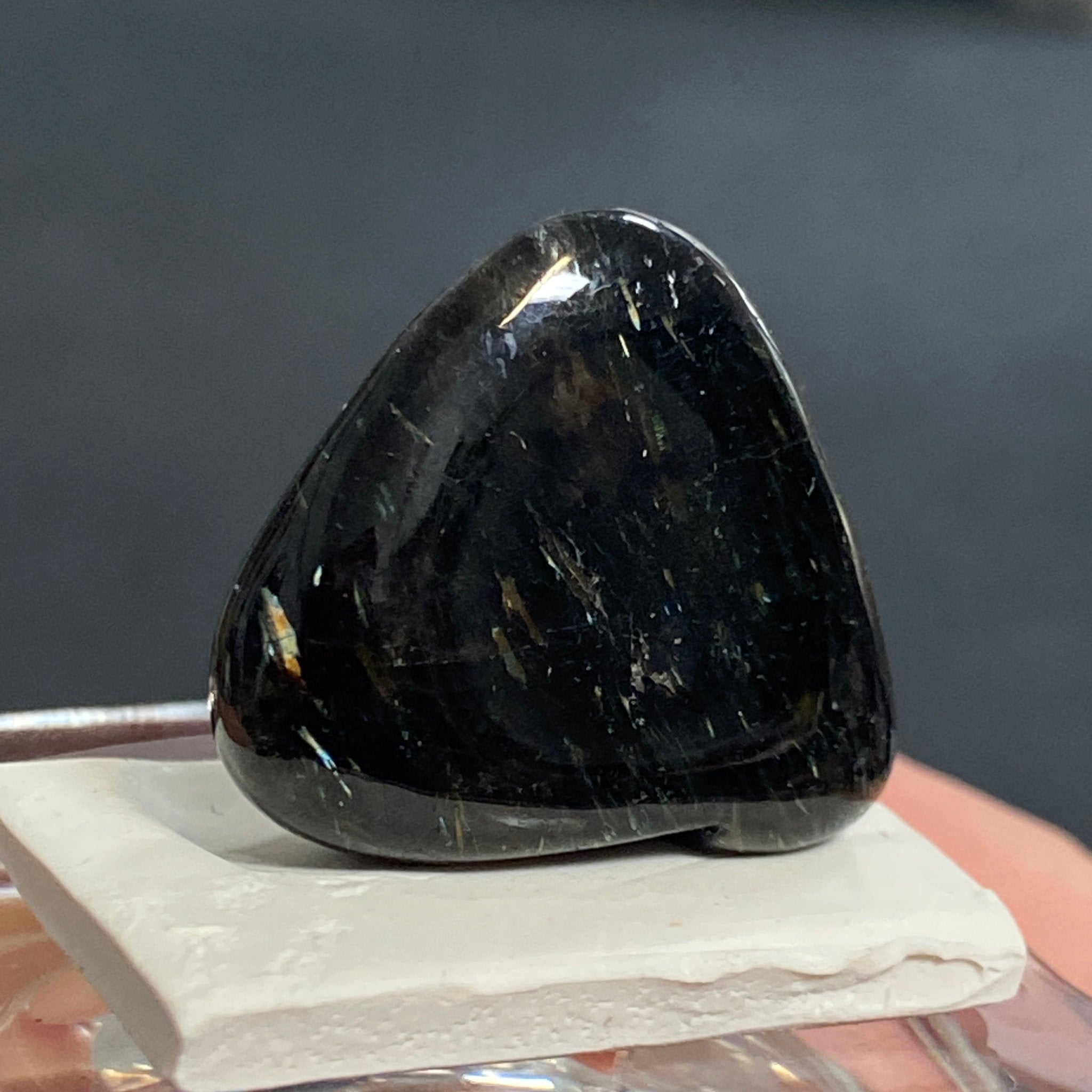 AAA Nuummite – Greenland