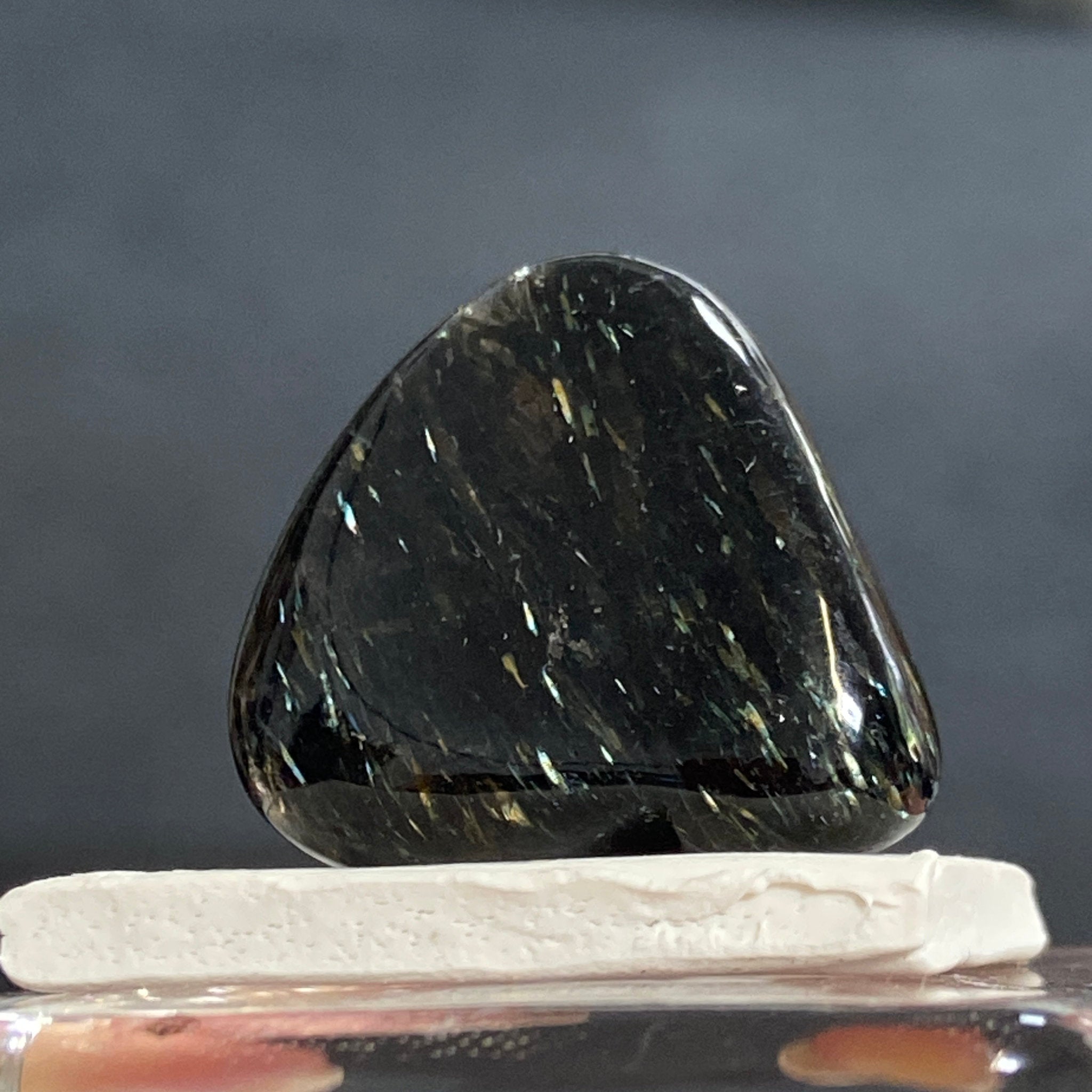 AAA Nuummite – Greenland