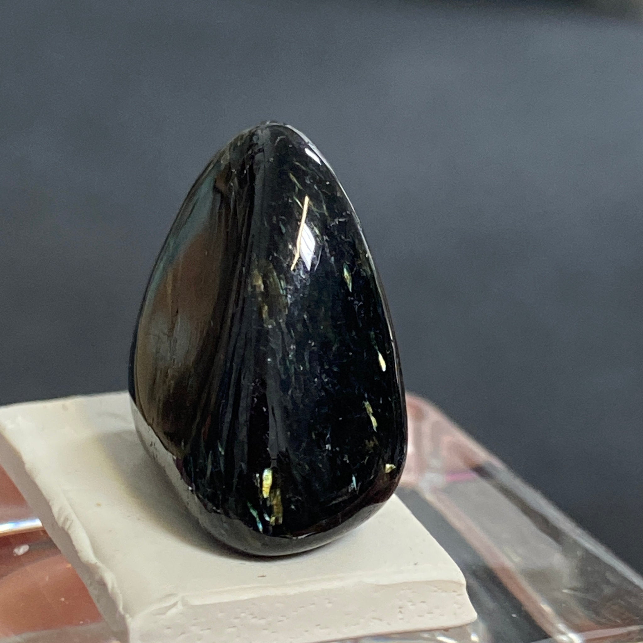 AAA Nuummite – Greenland