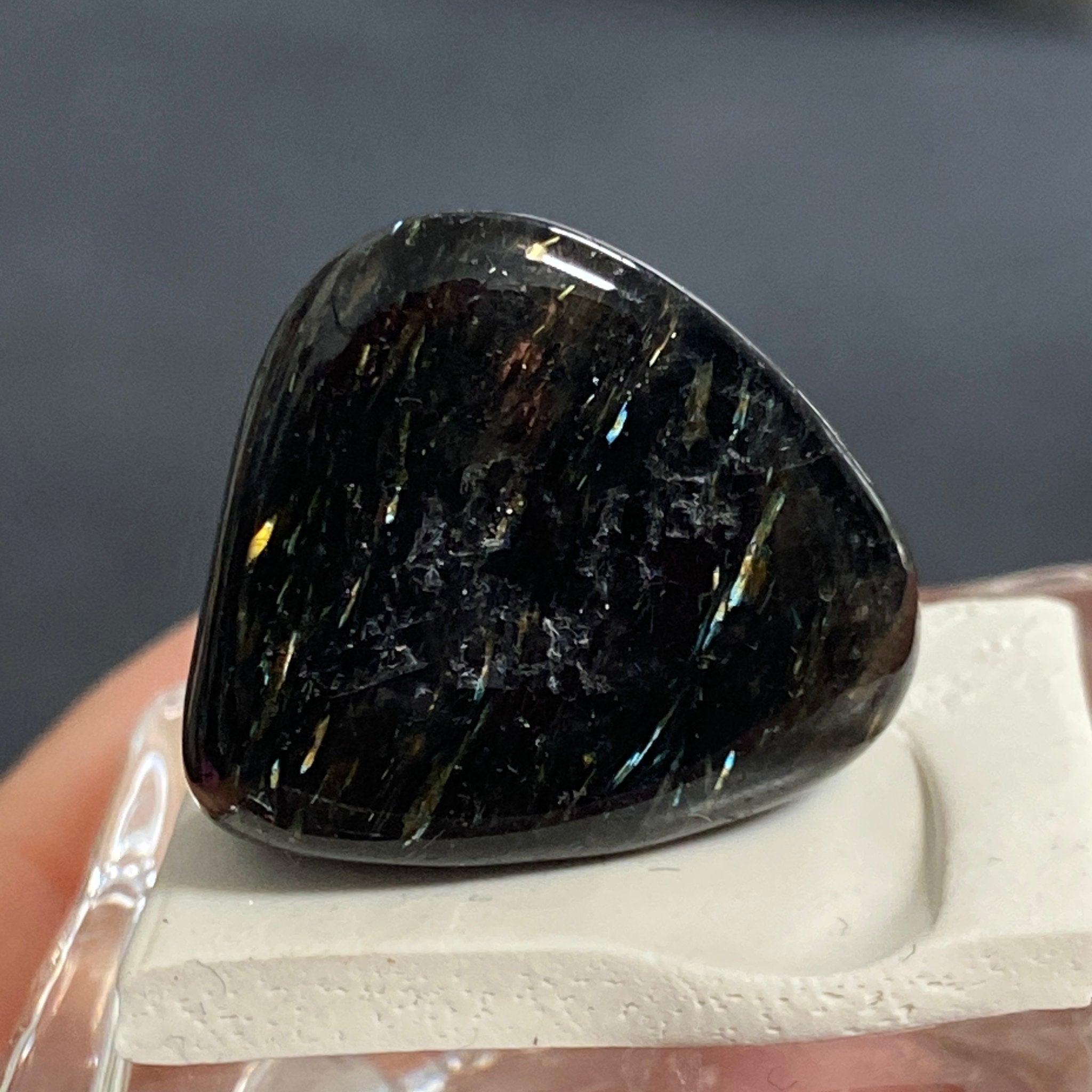 AAA Nuummite – Greenland