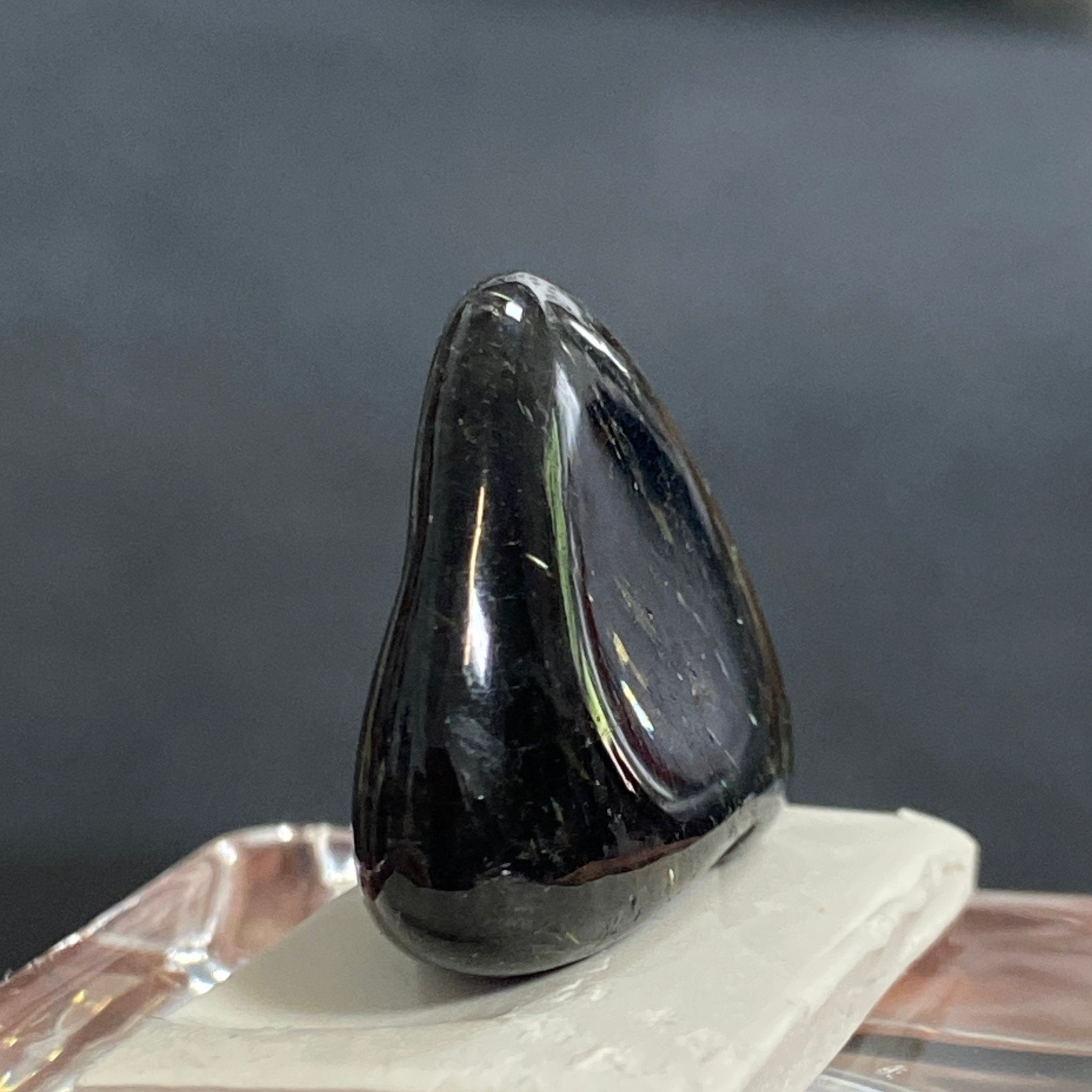 AAA Nuummite – Greenland