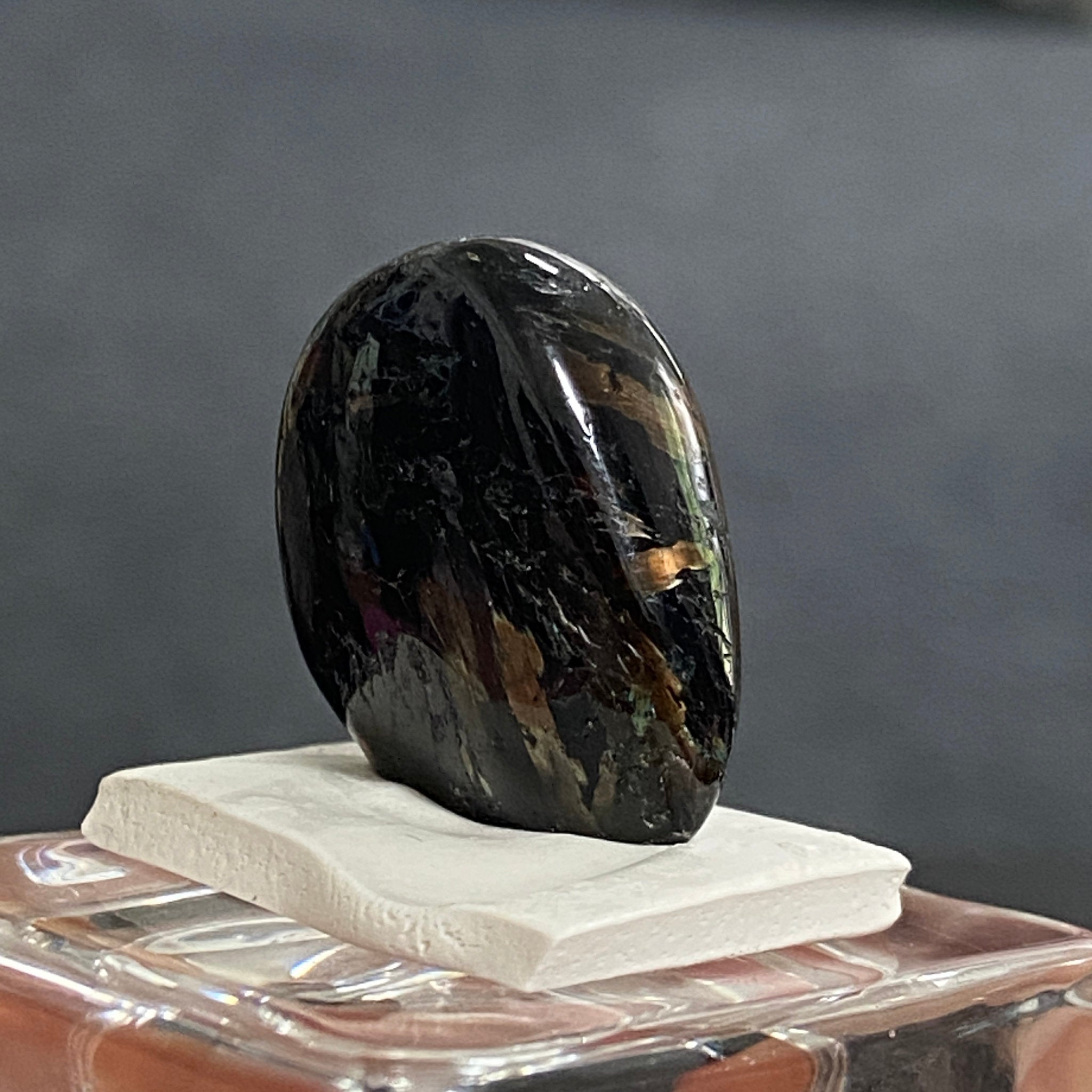 AAA Nuummite – Greenland