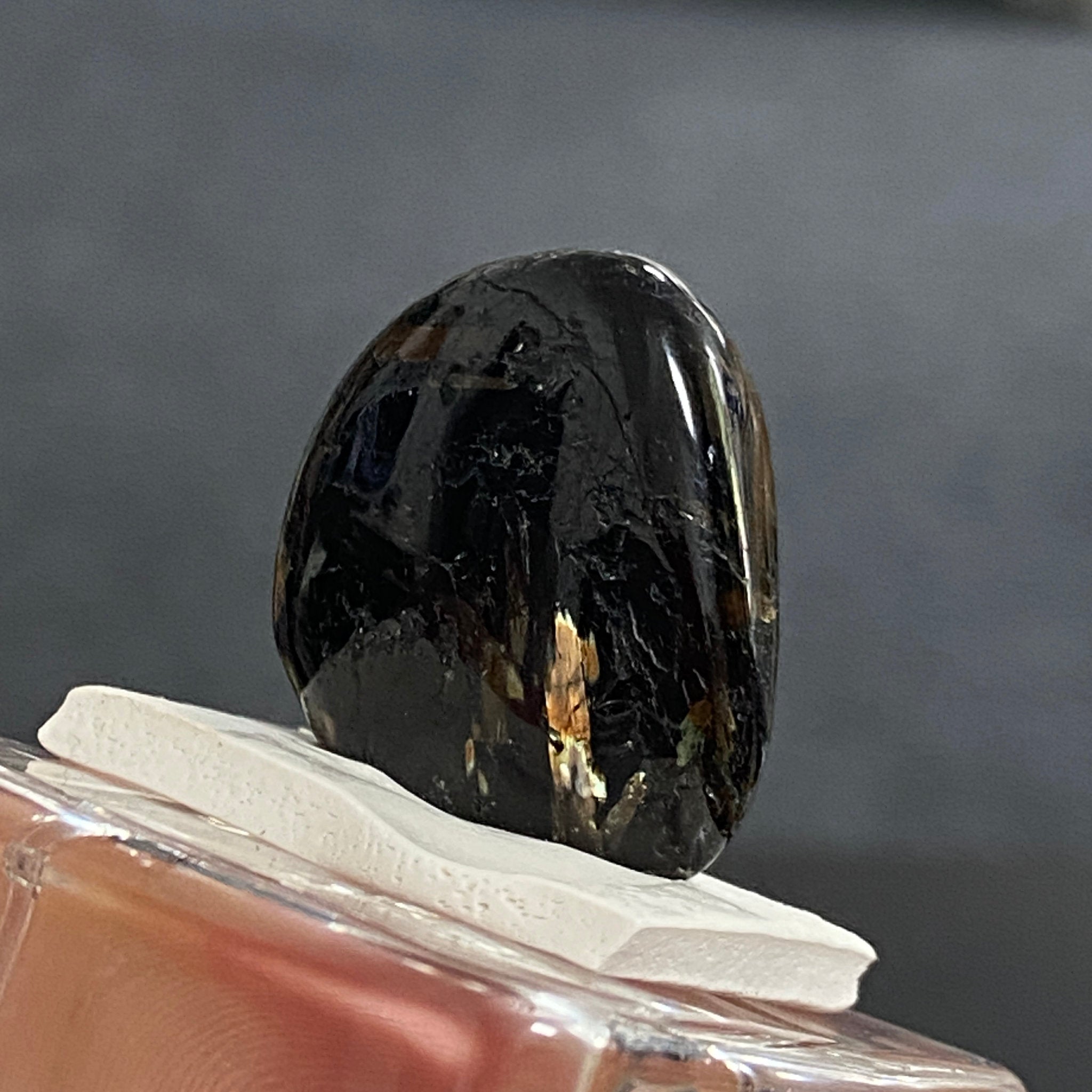 AAA Nuummite – Greenland