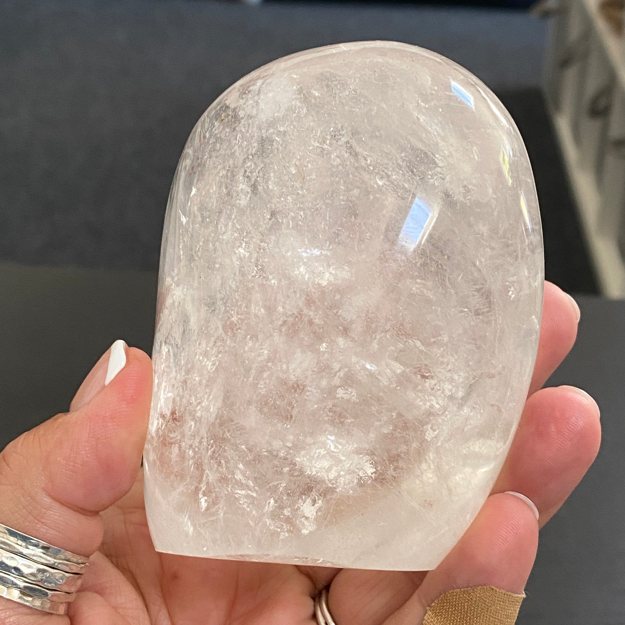 💧 River-Rolled Clear Quartz Freeform – Madagascar