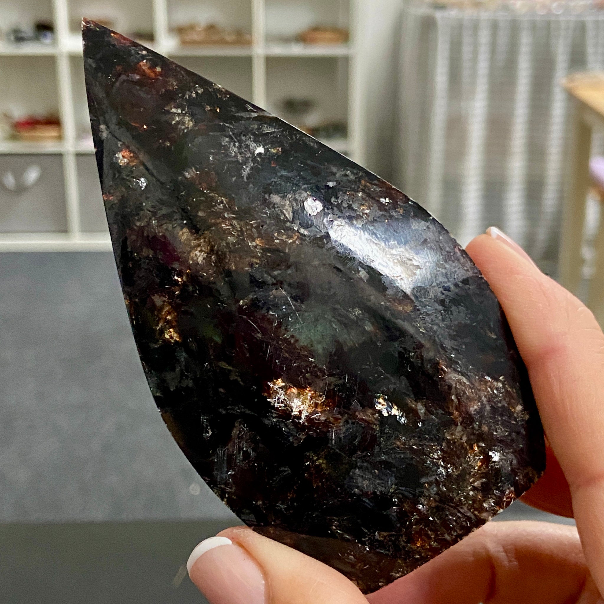 Biotite Gold Mica Flame – Brazil