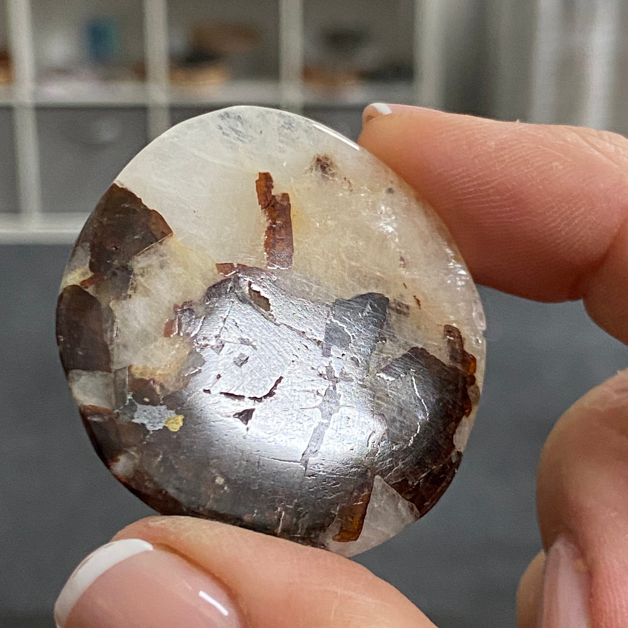 Cryolite Palmstone with Siderite Inclusions - Greenland
