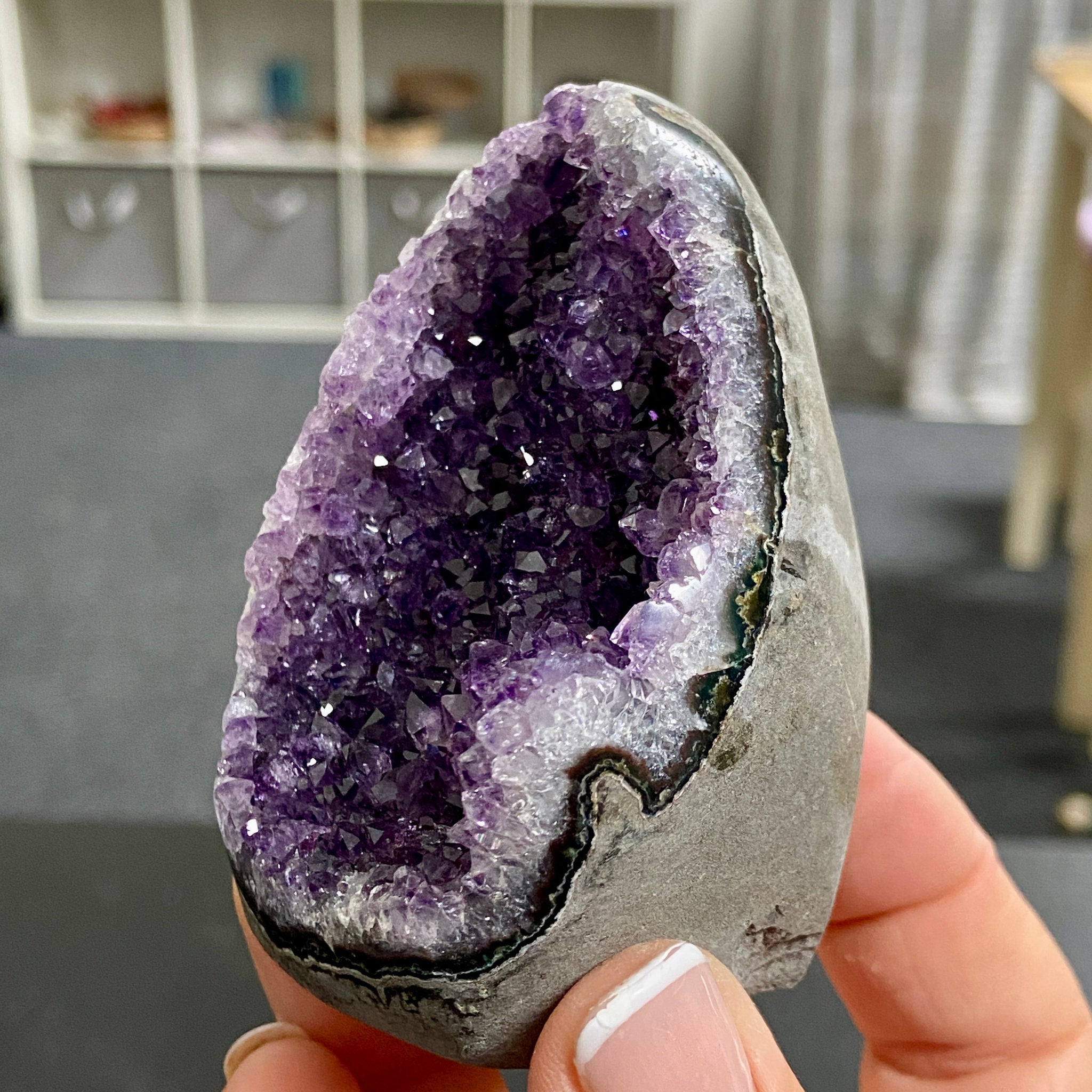 Uruguayan Amethyst Cut Base