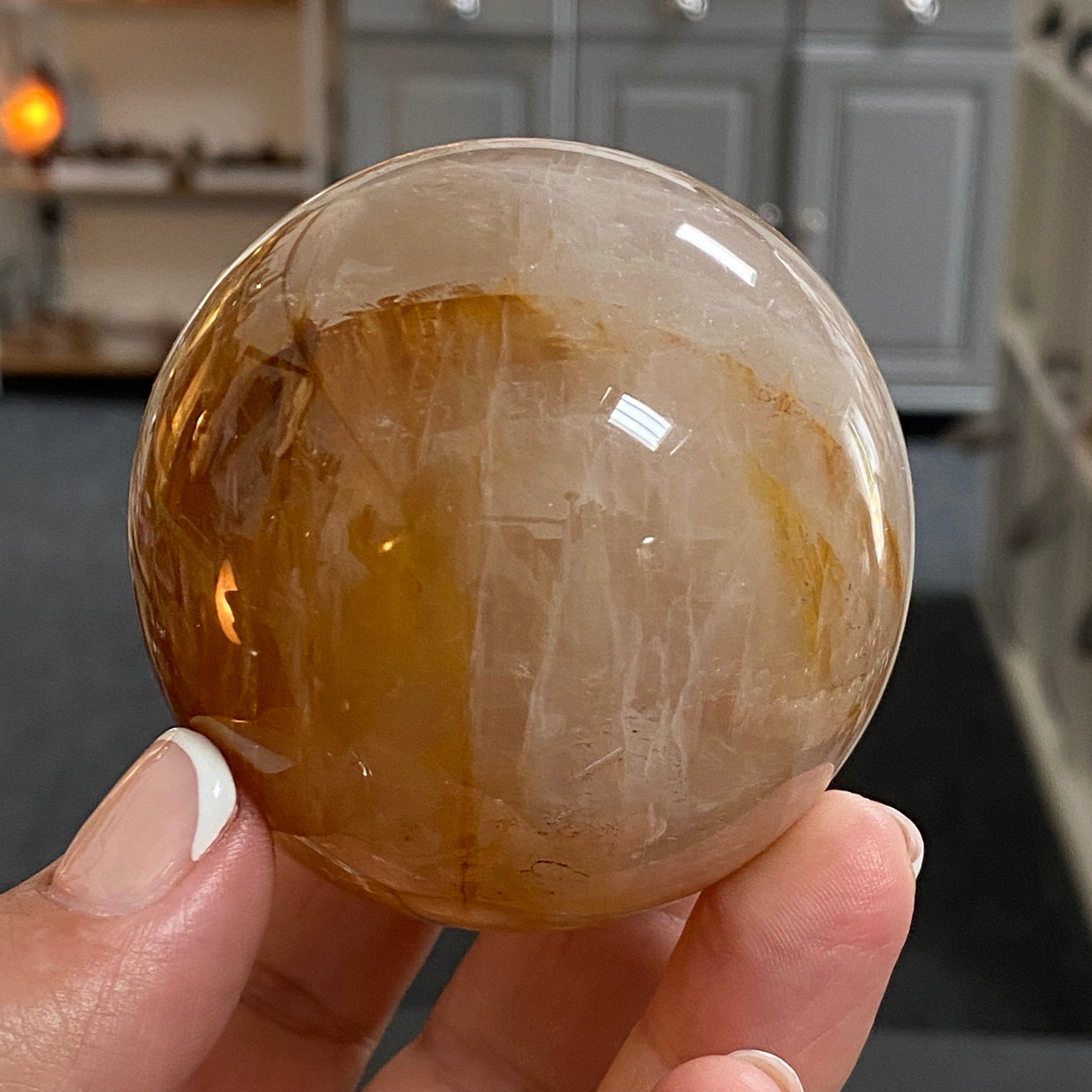 🧡 Golden Healer Quartz Sphere – Madagascar