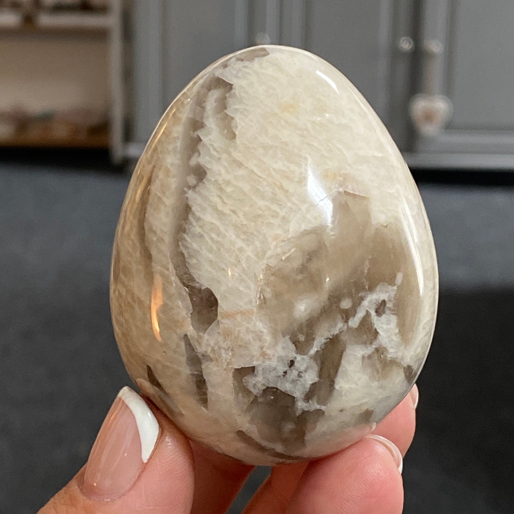 🥚 Graphic Feldspar Egg – Madagascar