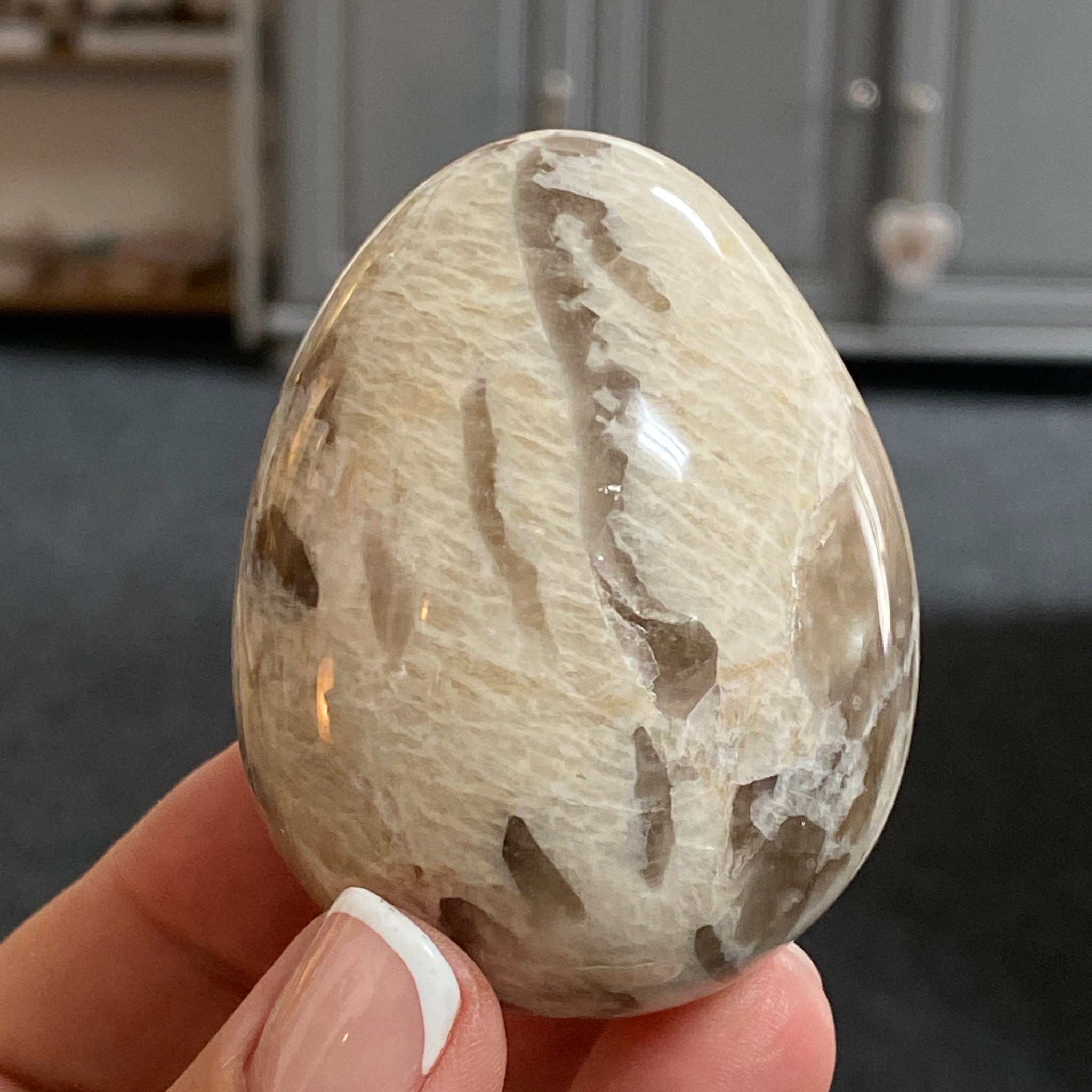 🥚 Graphic Feldspar Egg – Madagascar