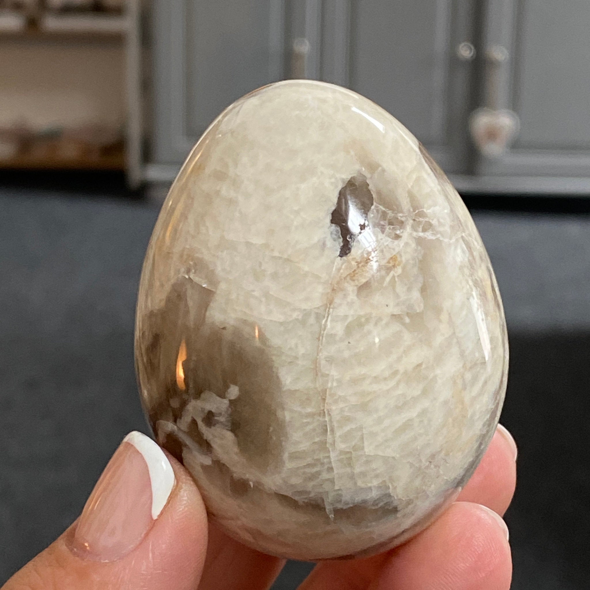 🥚 Graphic Feldspar Egg – Madagascar