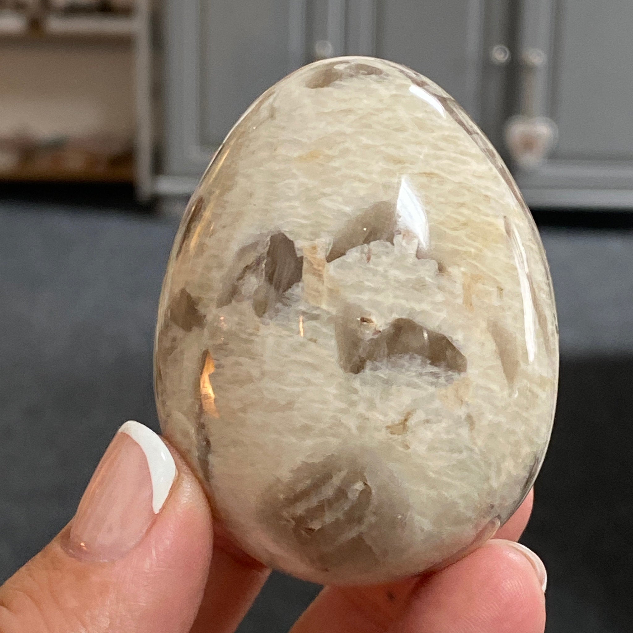 🥚 Graphic Feldspar Egg – Madagascar