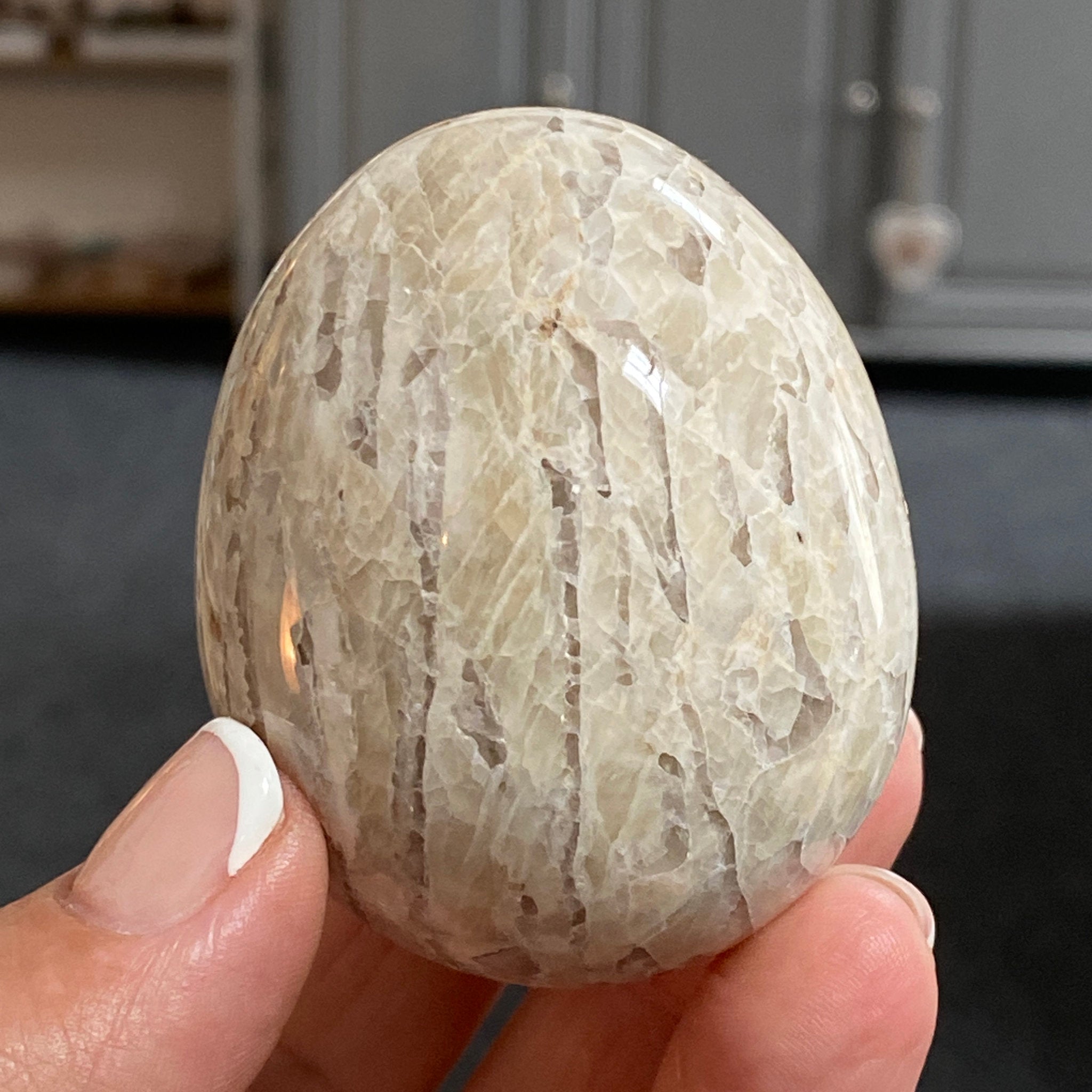 🥚 Graphic Feldspar Egg – Madagascar