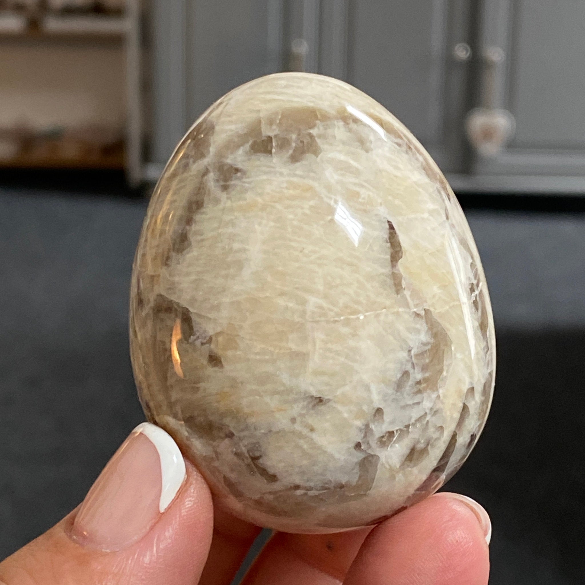 🥚 Graphic Feldspar Egg – Madagascar