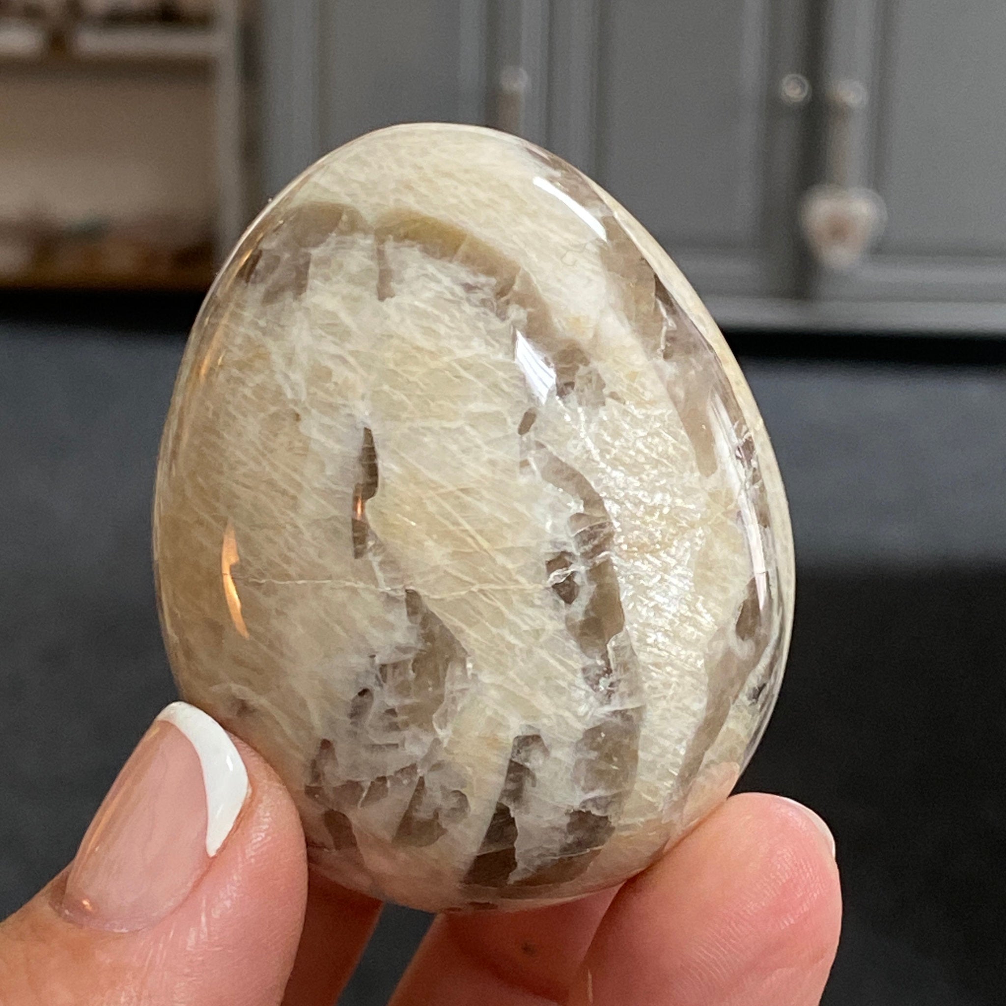 🥚 Graphic Feldspar Egg – Madagascar