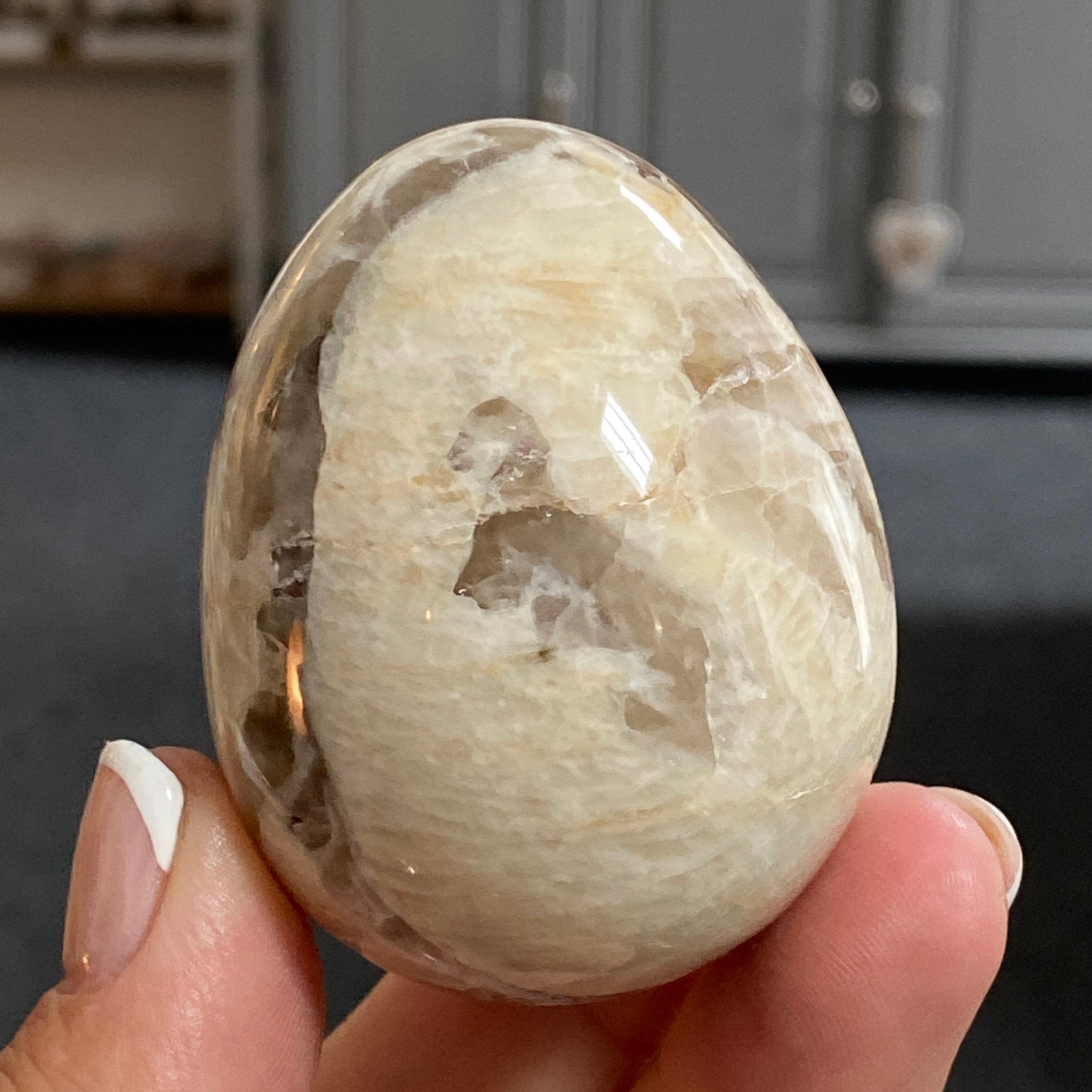 🥚 Graphic Feldspar Egg – Madagascar