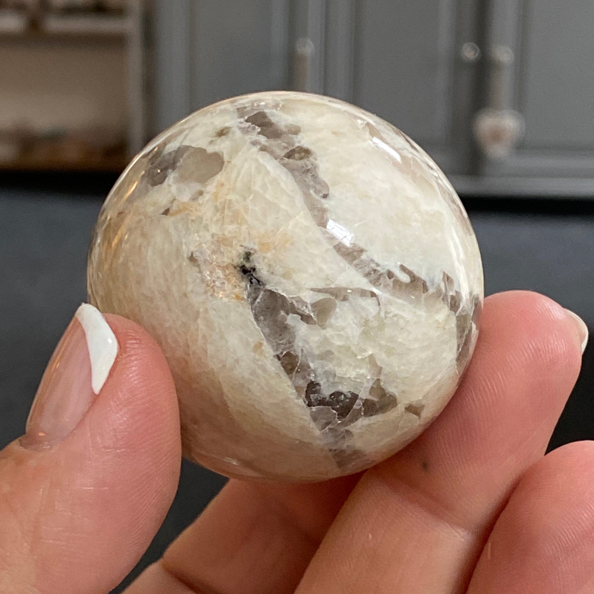 🥚 Graphic Feldspar Egg – Madagascar