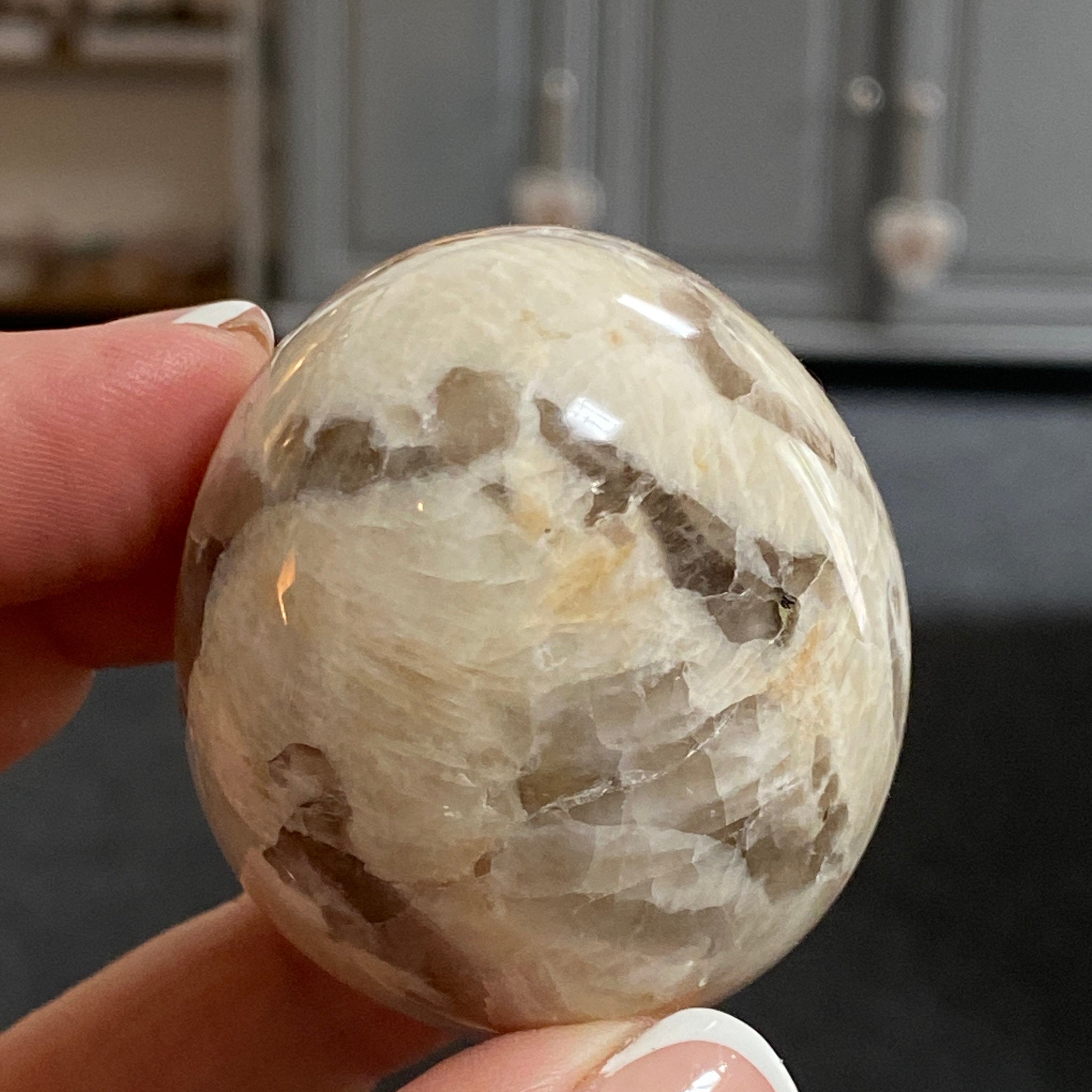 🥚 Graphic Feldspar Egg – Madagascar