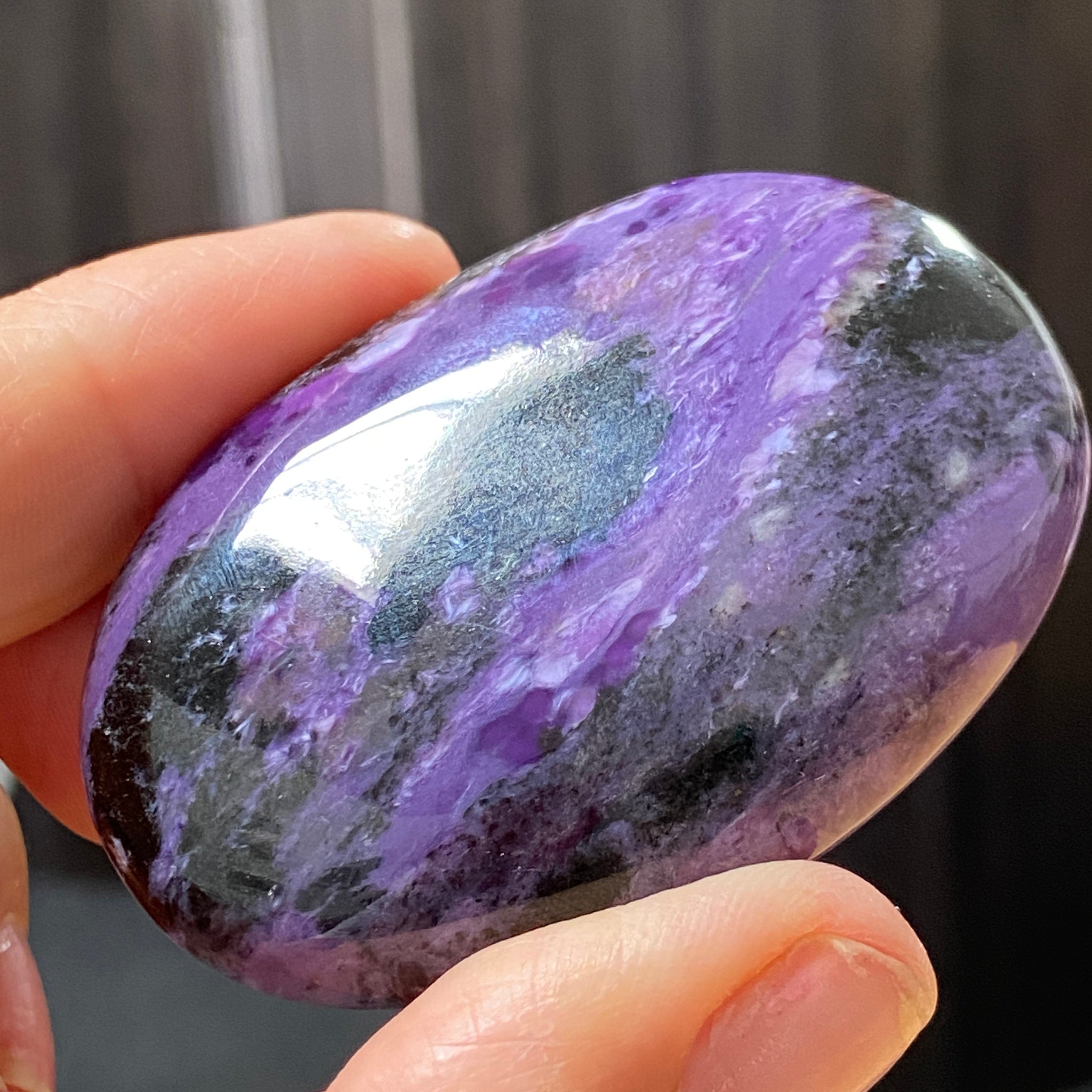 Charoite Palmstone - Russia