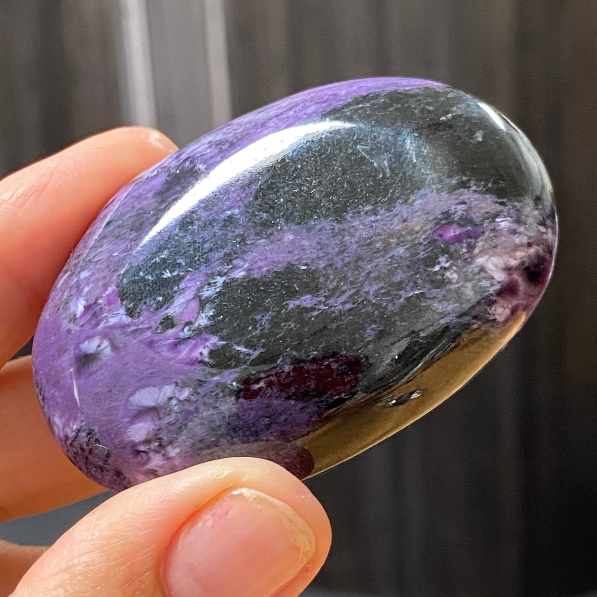 Charoite Palmstone - Russia