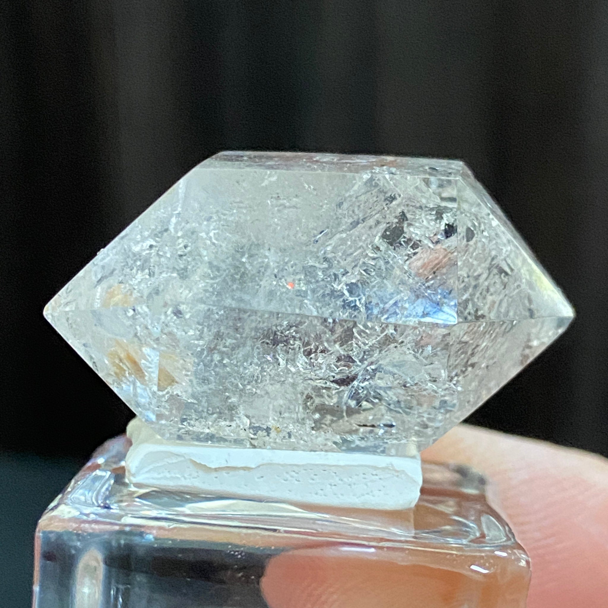Enhydro Carbon Waterfall – Clear Quartz