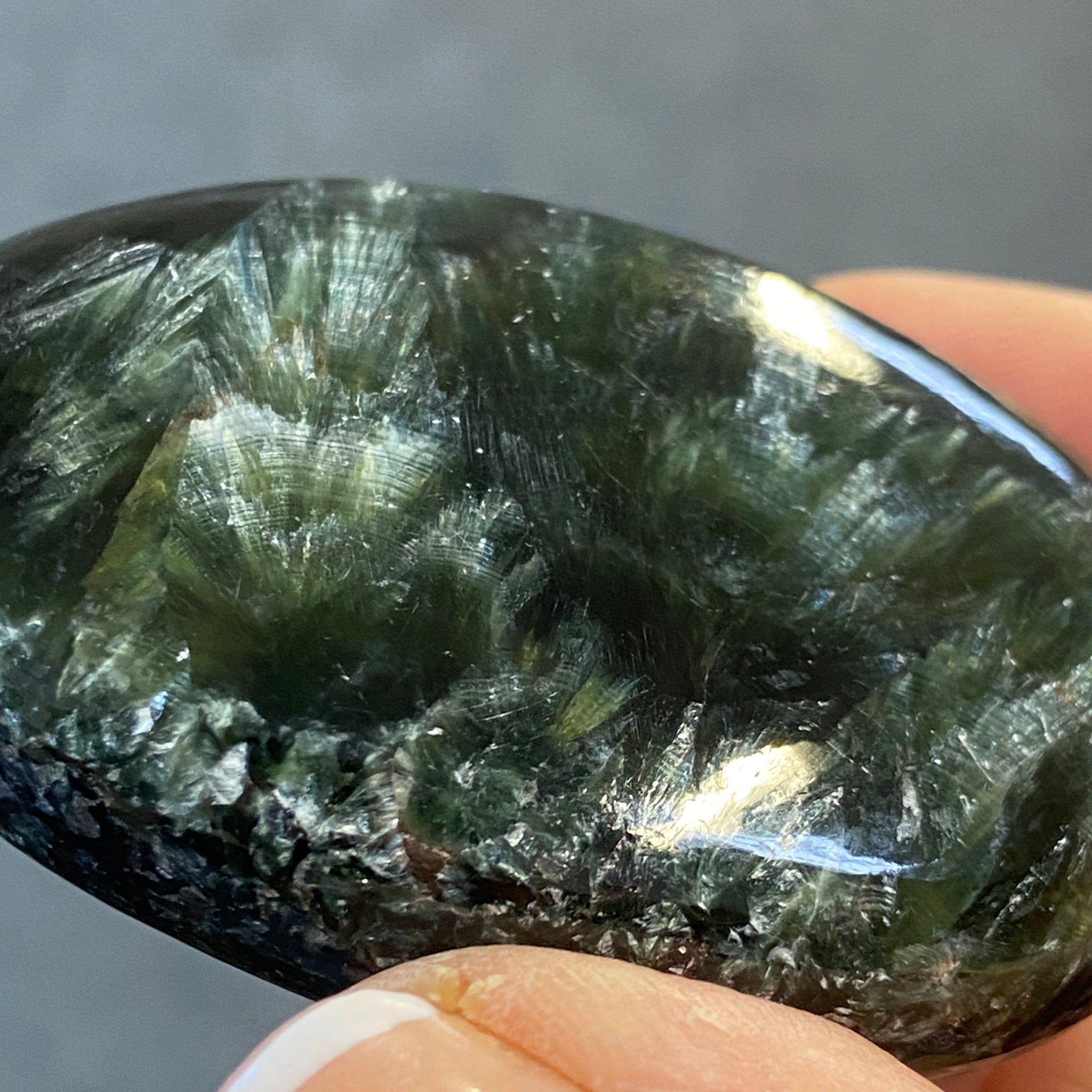 Seraphinite Palmstone – Russia
