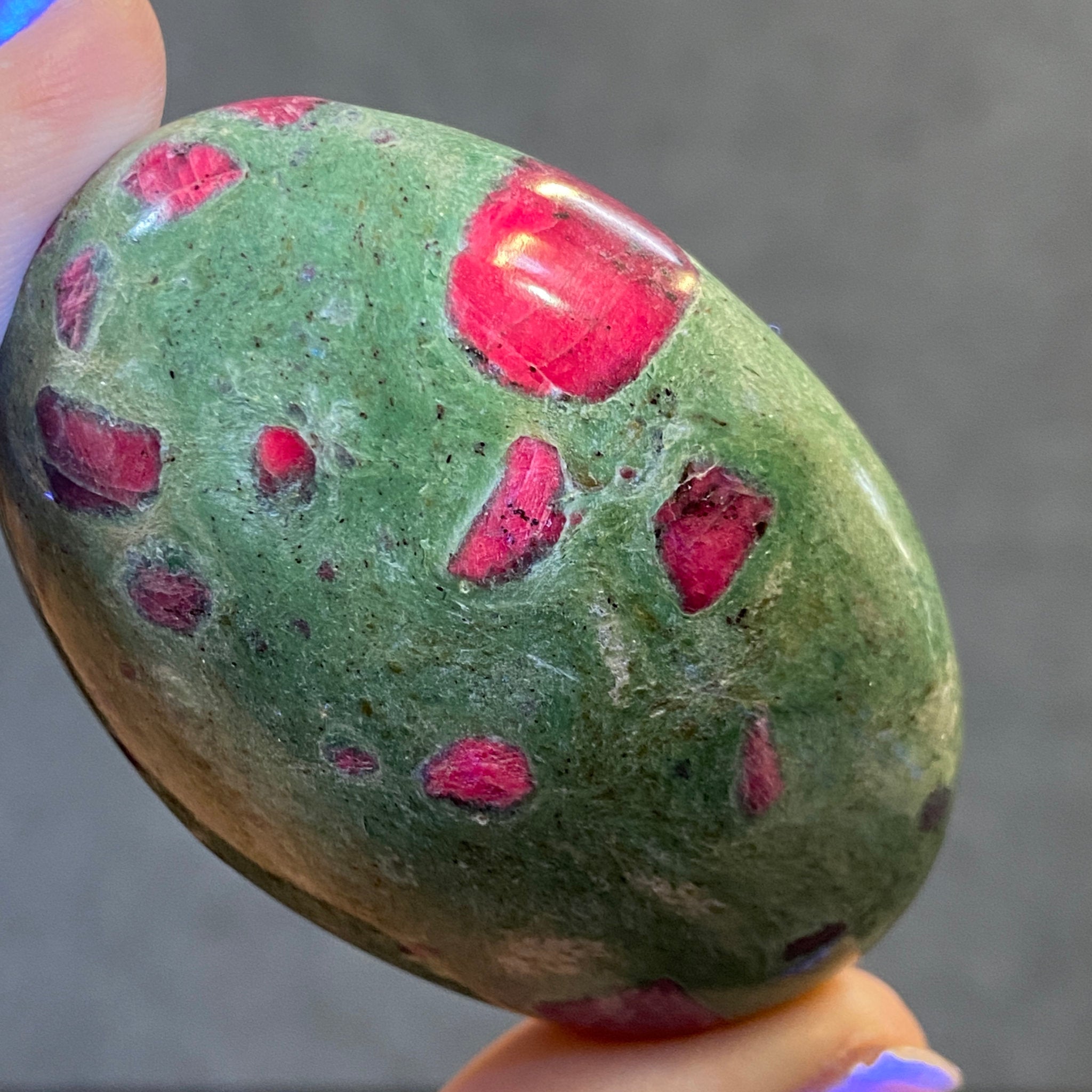 Ruby Fuchsite Palmstone – India