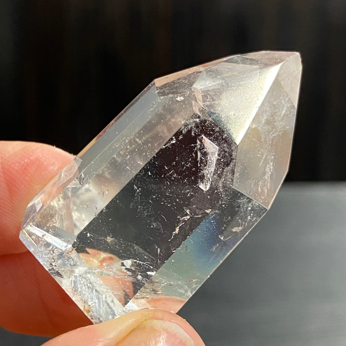 Manifestation Clear Quartz Standing Point – Madagascar