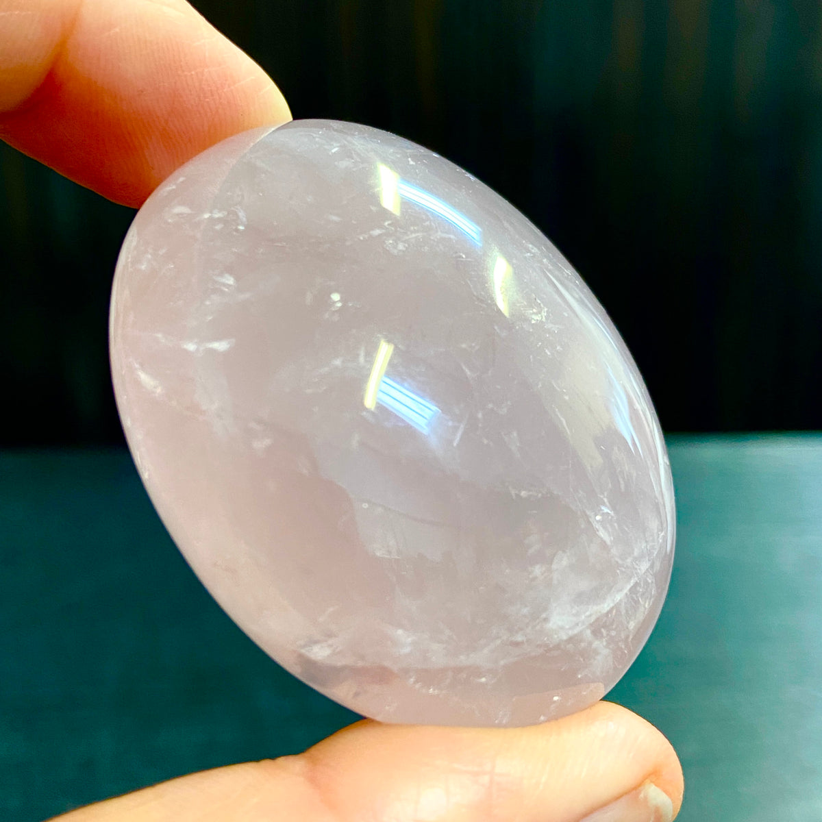 Rose Quartz Palmstone – Madagascar