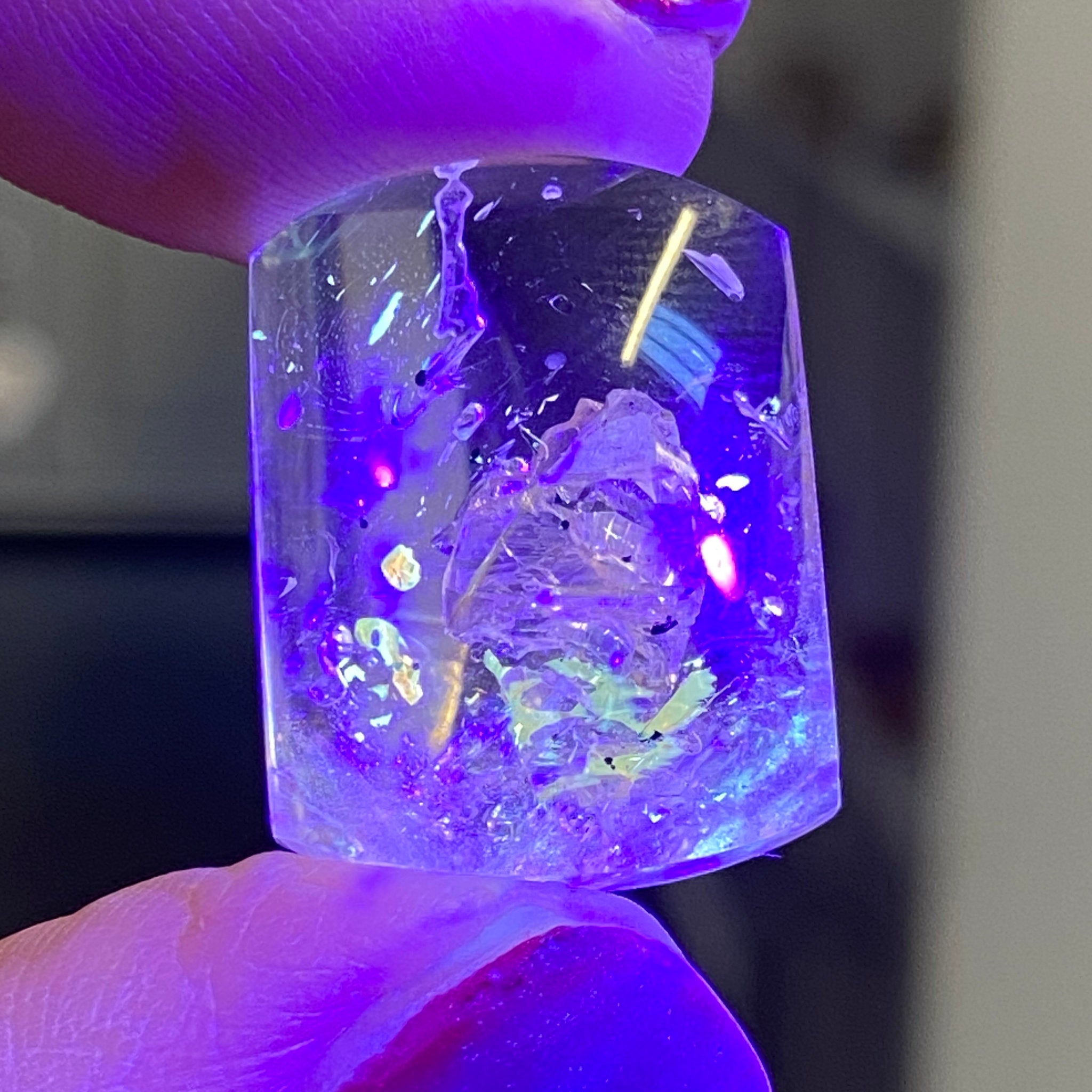 Firefly Quartz Freeform – Madagascar