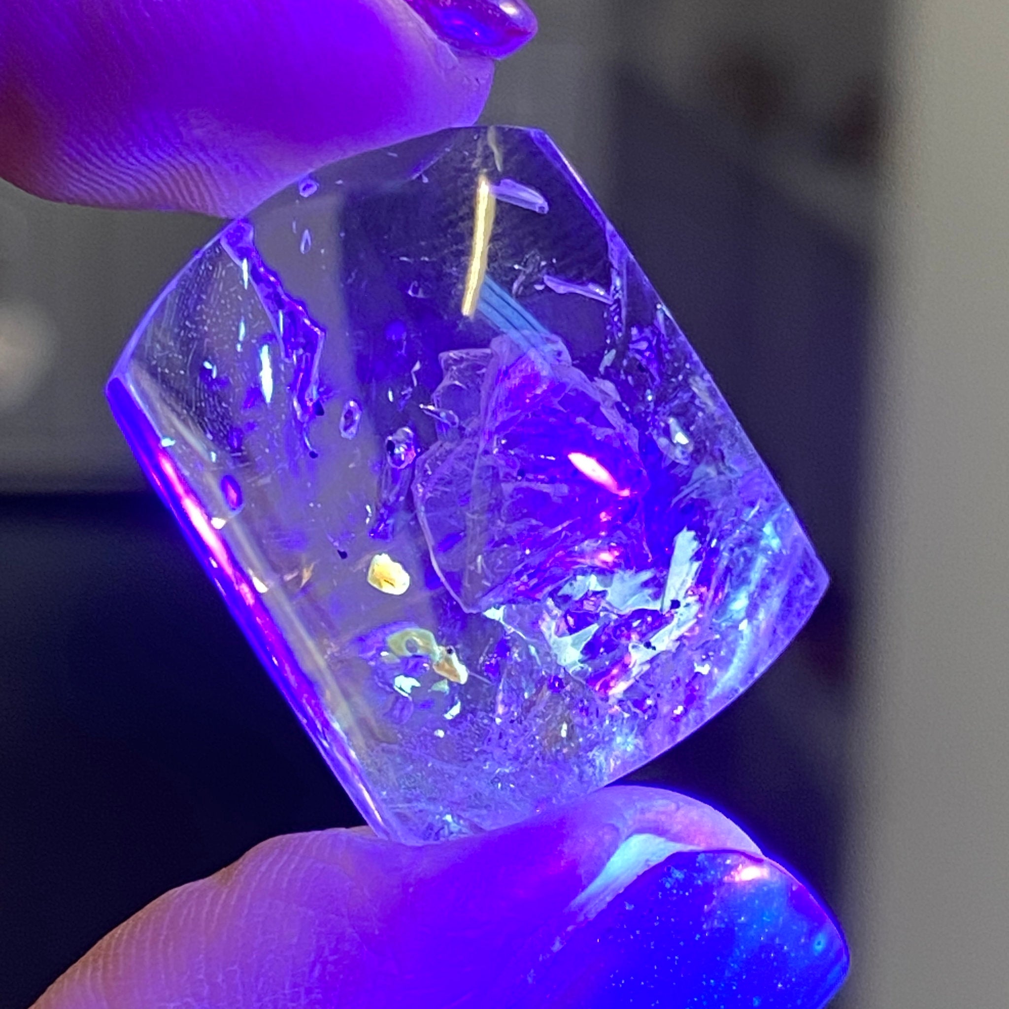 Firefly Quartz Freeform – Madagascar