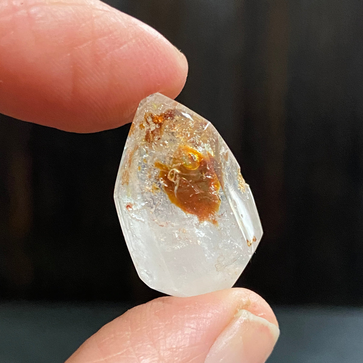 Golden Petroleum Enhydro Quartz – Firefly Quartz – Madagascar