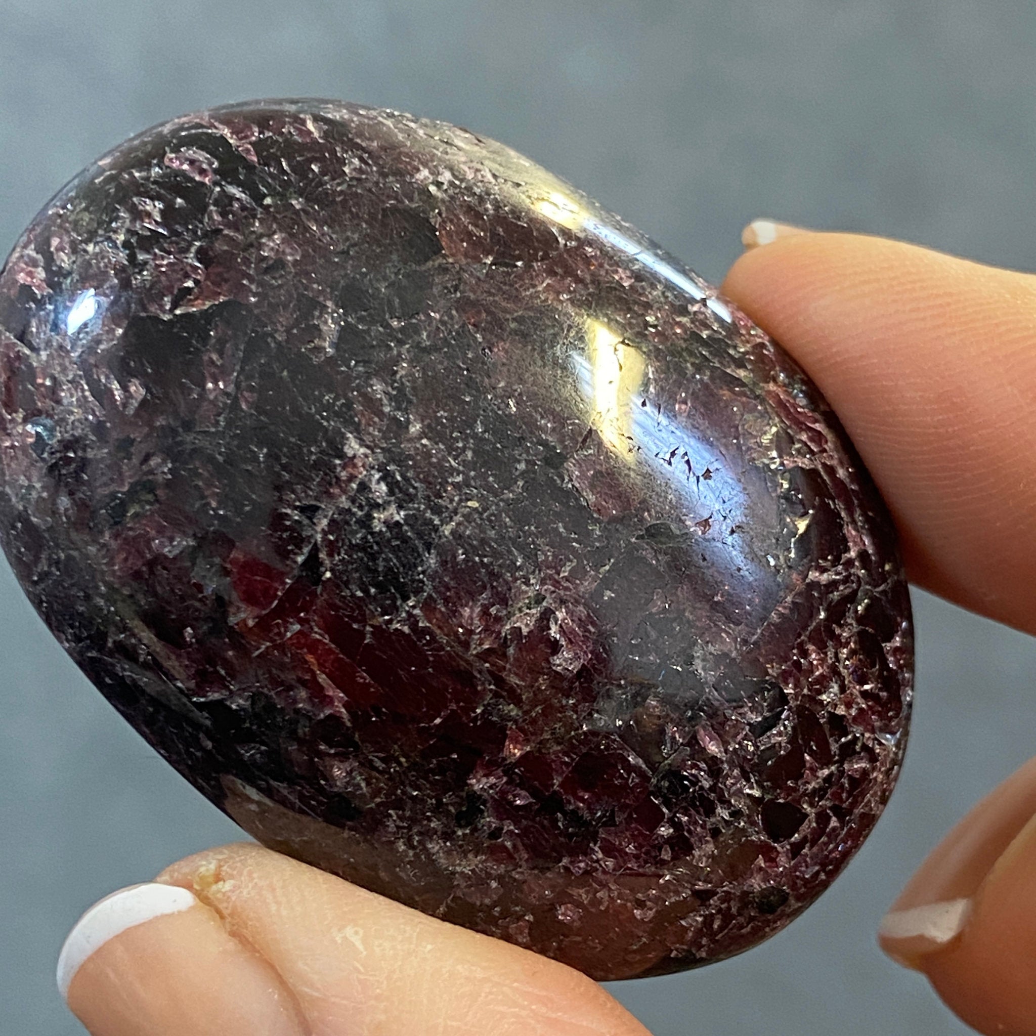 Garnet Palmstone - Mozambique - Castle Rocks Cornwall