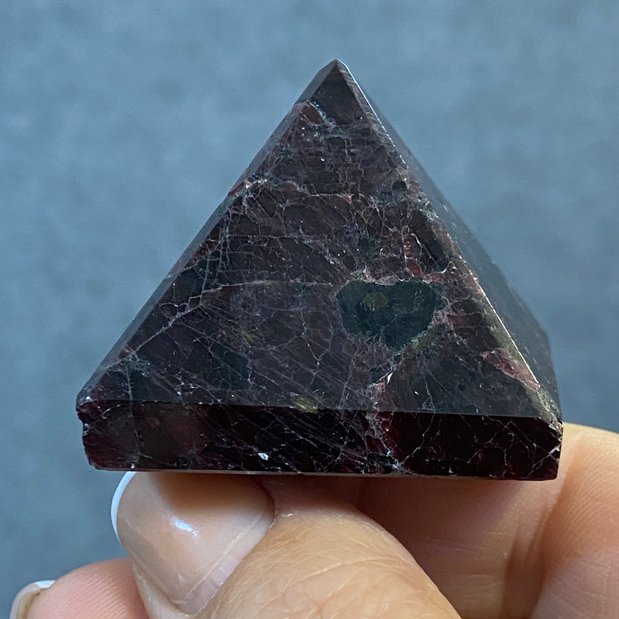 Garnet Pyramid – Mozambique - Castle Rocks Cornwall