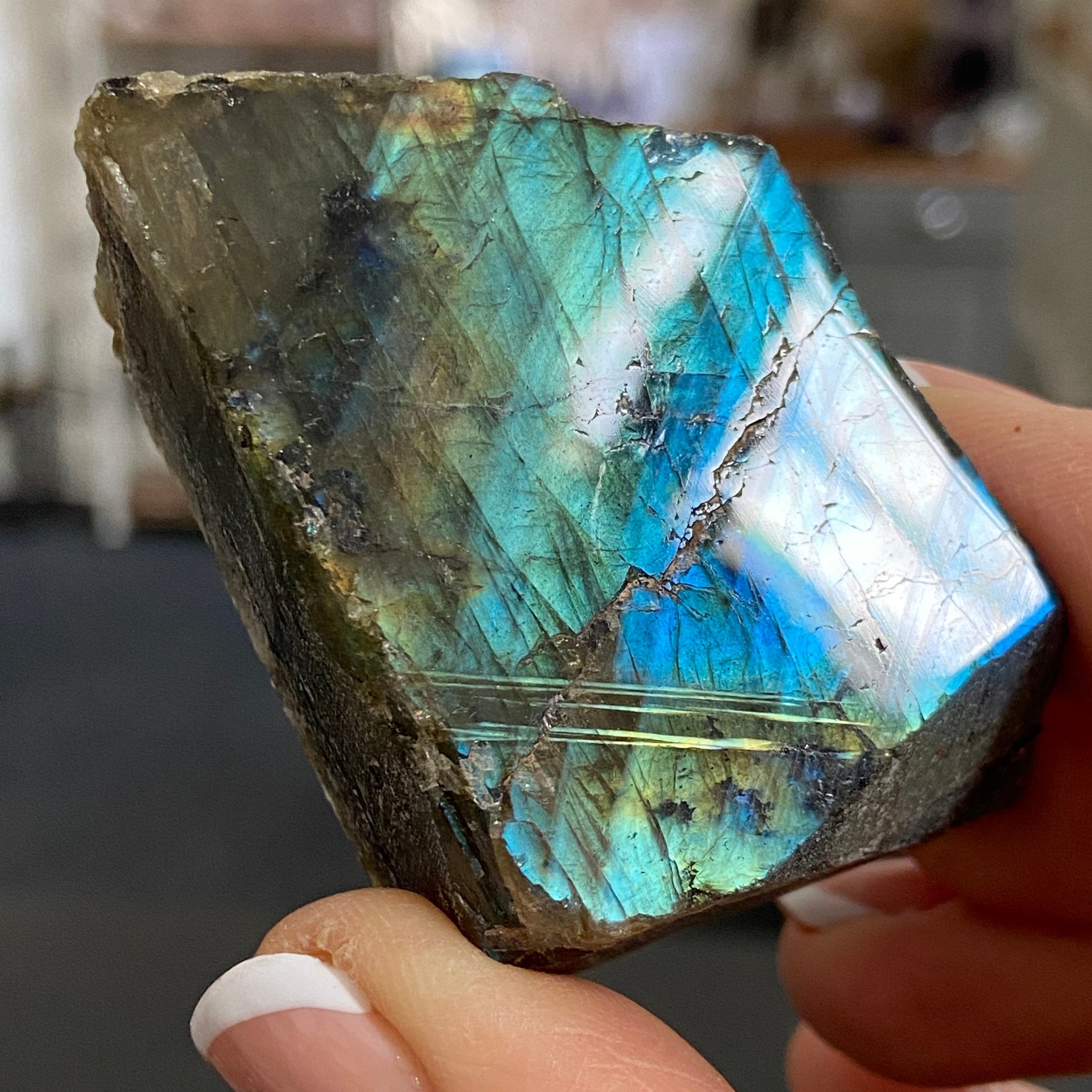 Madagascan Labradorite Slice – New Beginnings & Intuition - Castle Rocks Cornwall