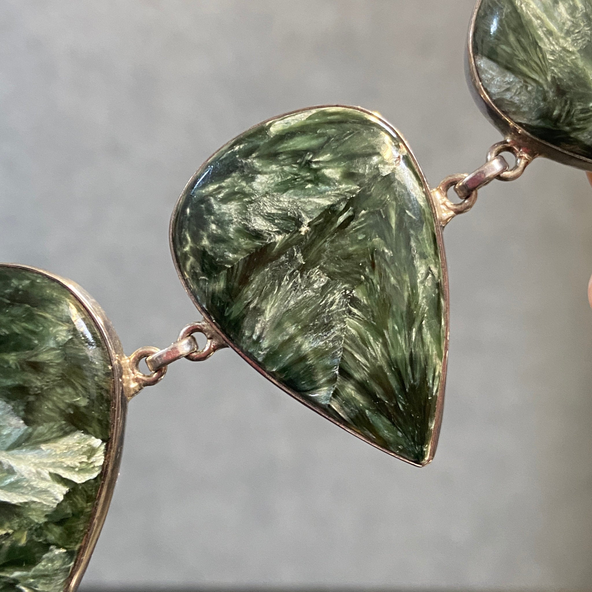 Seraphinite Bracelet – Russia - Castle Rocks Cornwall