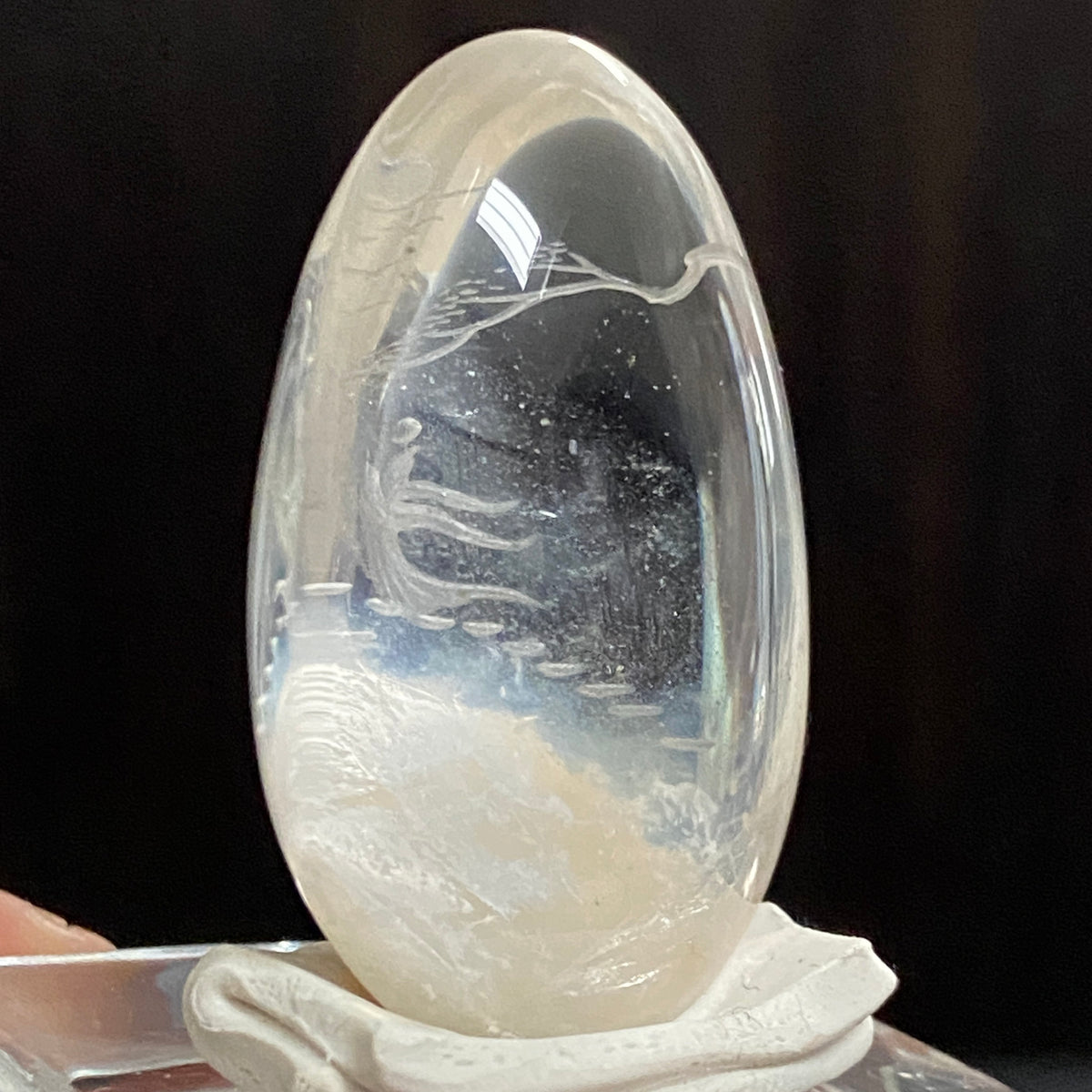 Celestial Steps in the Snow — AAA Diamond-Etched Clear Landscape Quartz