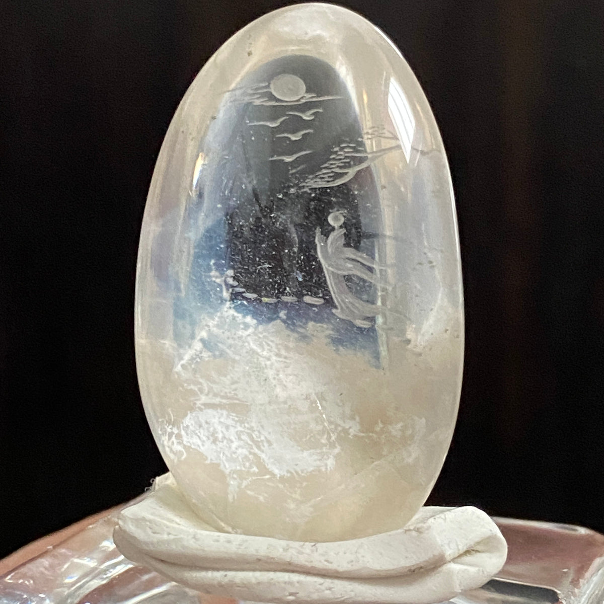 Celestial Steps in the Snow — AAA Diamond-Etched Clear Landscape Quartz